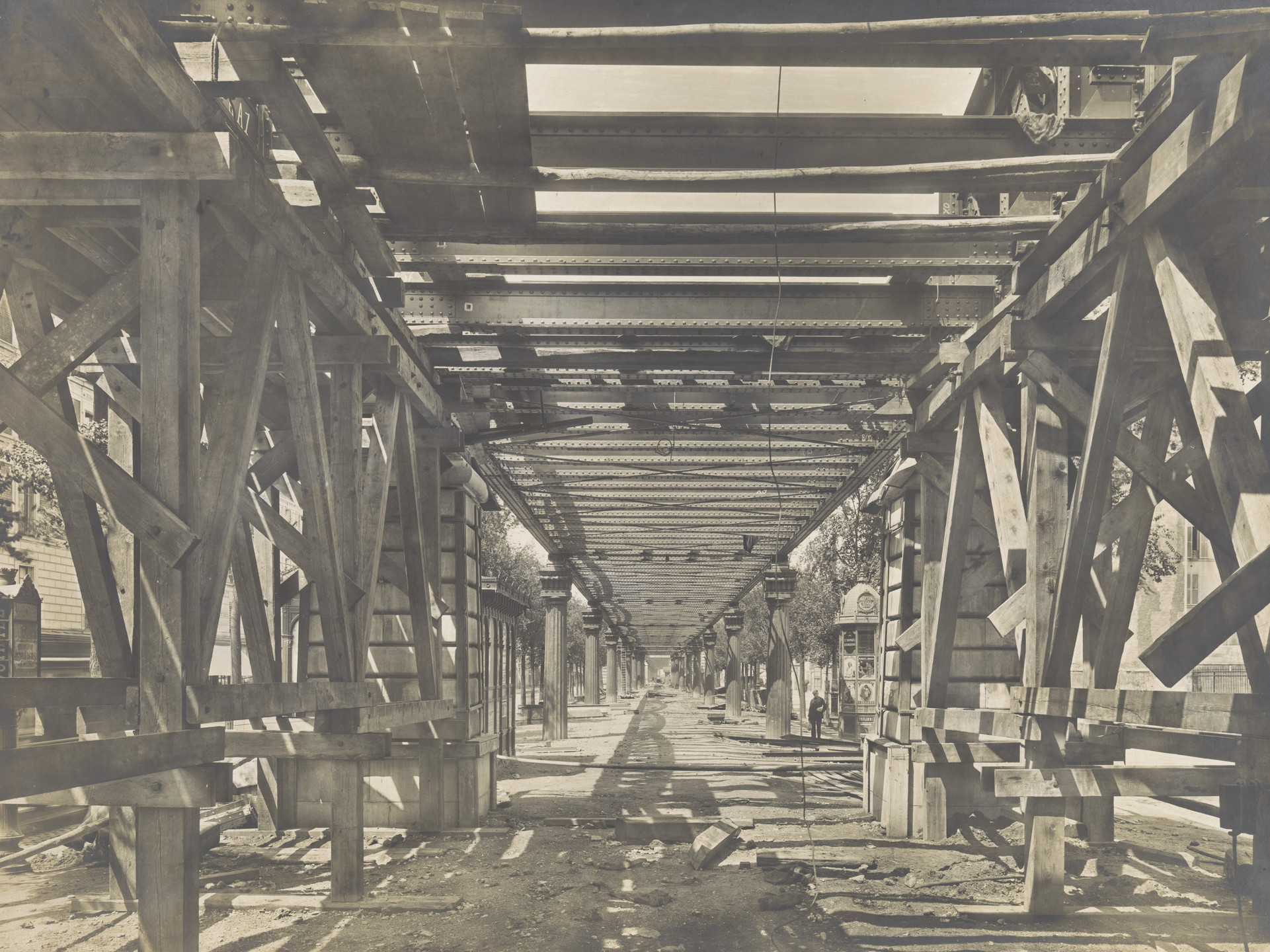 Unidentified photographer. Construction of the Paris Metro. c. 1905