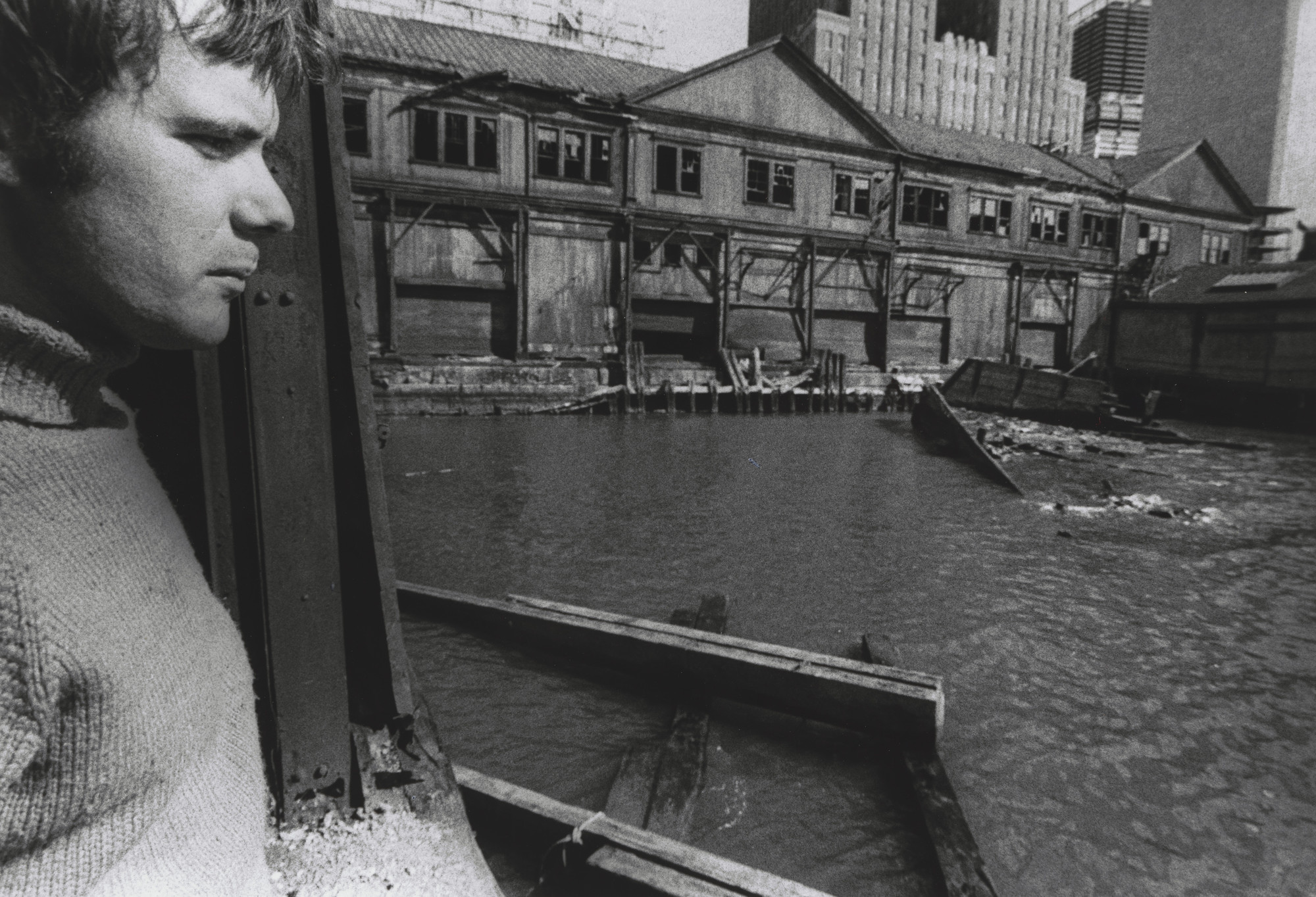 Gordon Matta-Clark, Harry Shunk, János Kender. Parked Island Barges on the Hudson. 1971