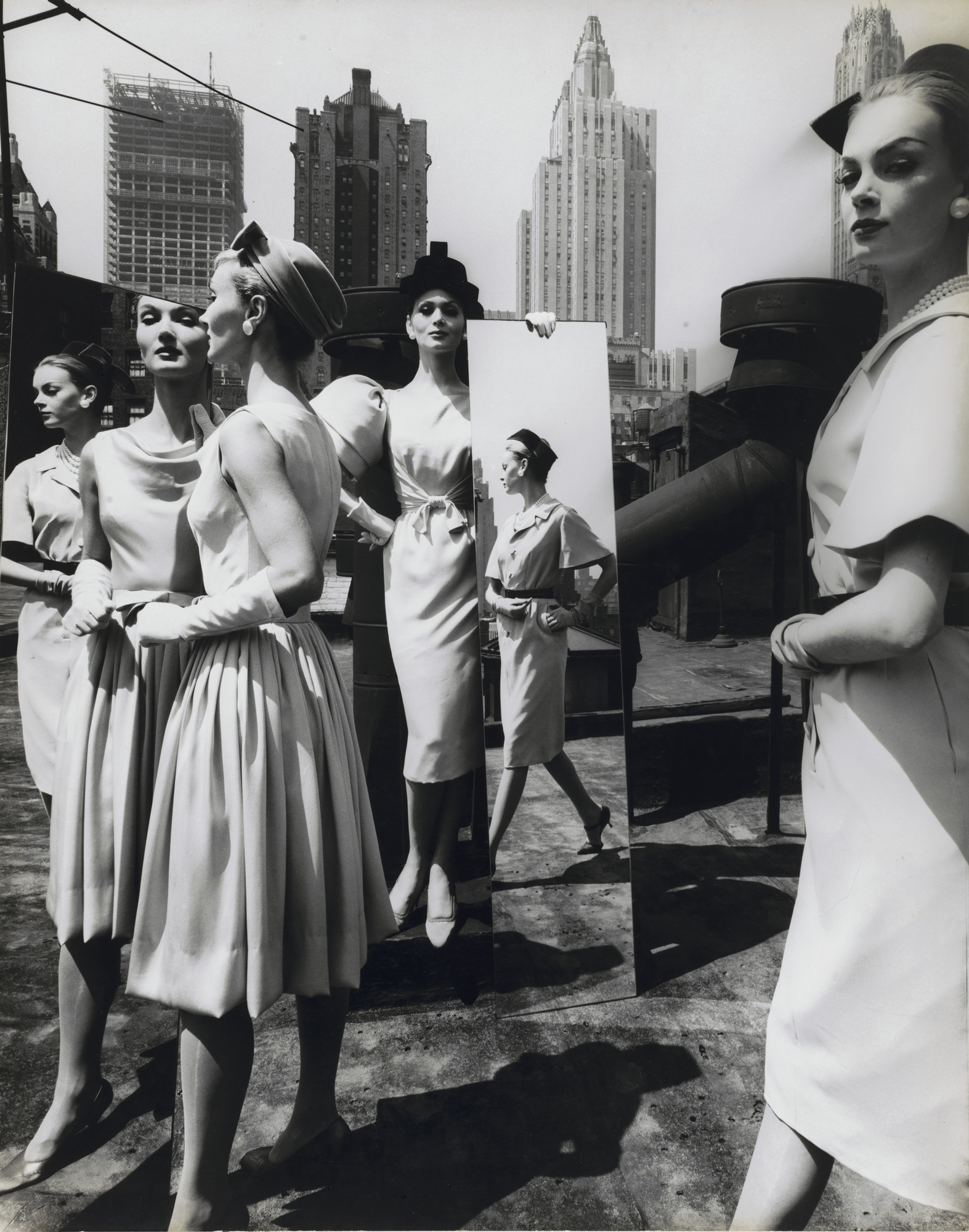 William Klein. Evelyn, Isabella, Nina and Mirrors, New York