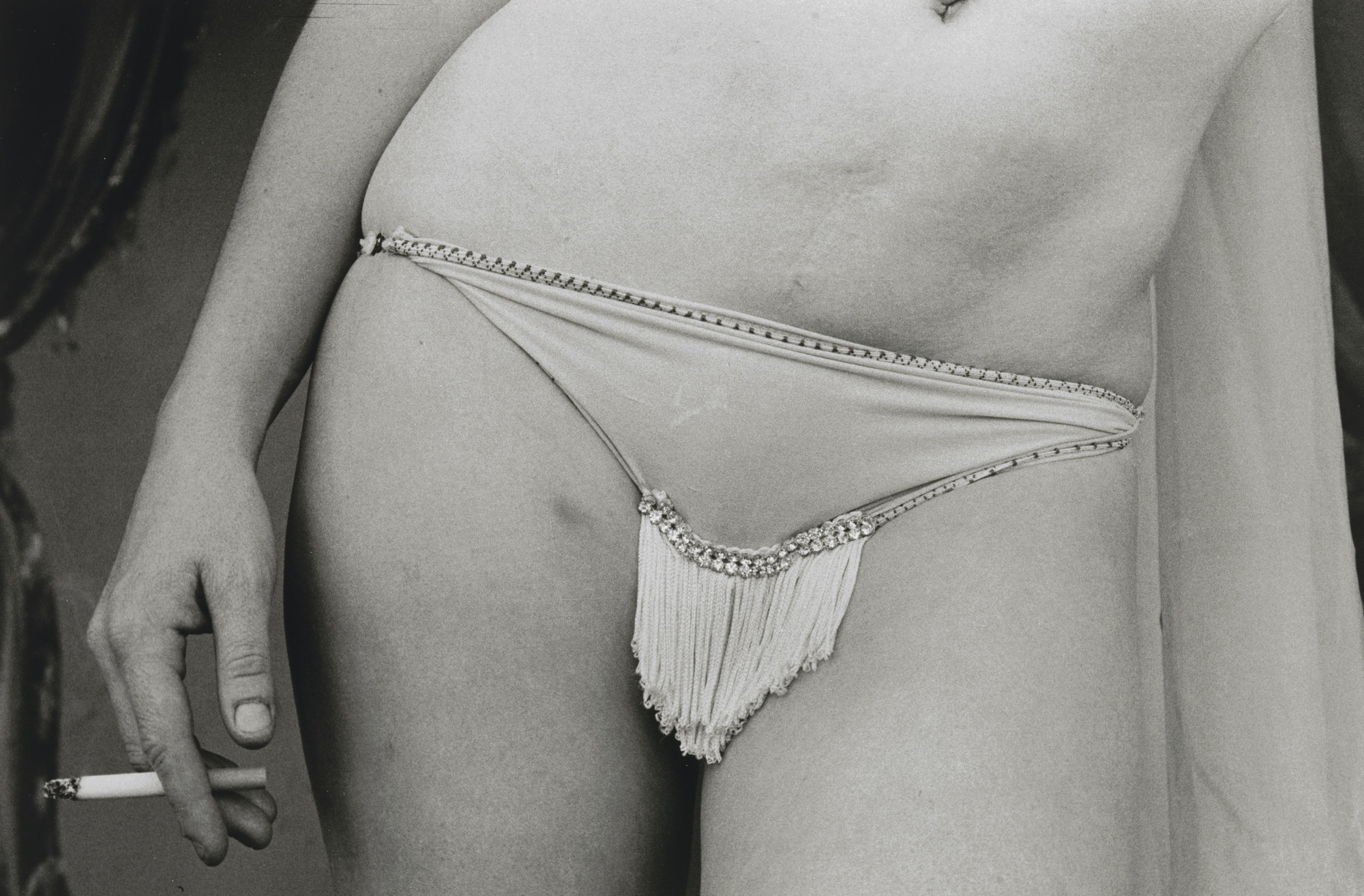 Susan Meiselas. Shortie on the Bally, Barton, Vermont. 1974