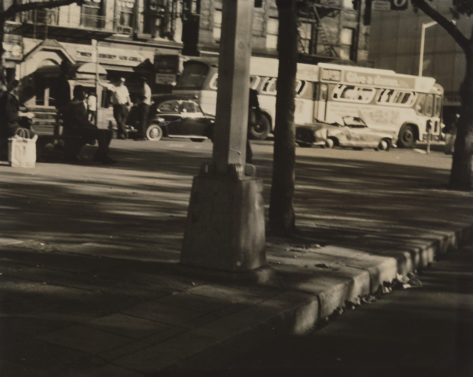 Douglas Huebler. Boston - New York Exchange Shape. 1968