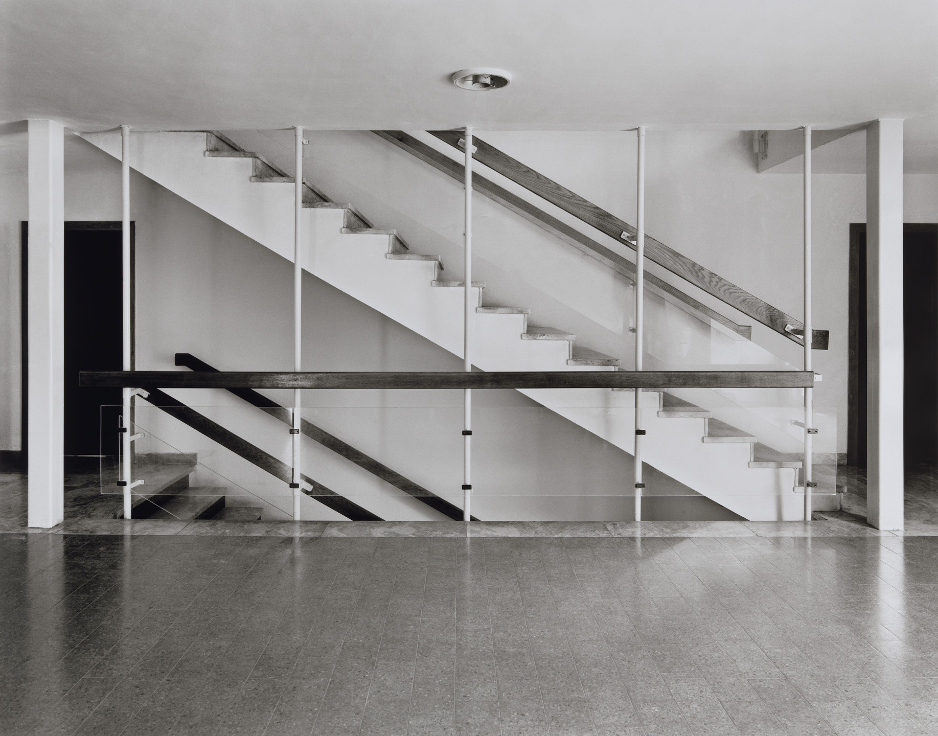Gabriele Basilico, Munio Gitai Weinraub. Feldman Institute of Hebraic Studies, Jerusalem. 1994