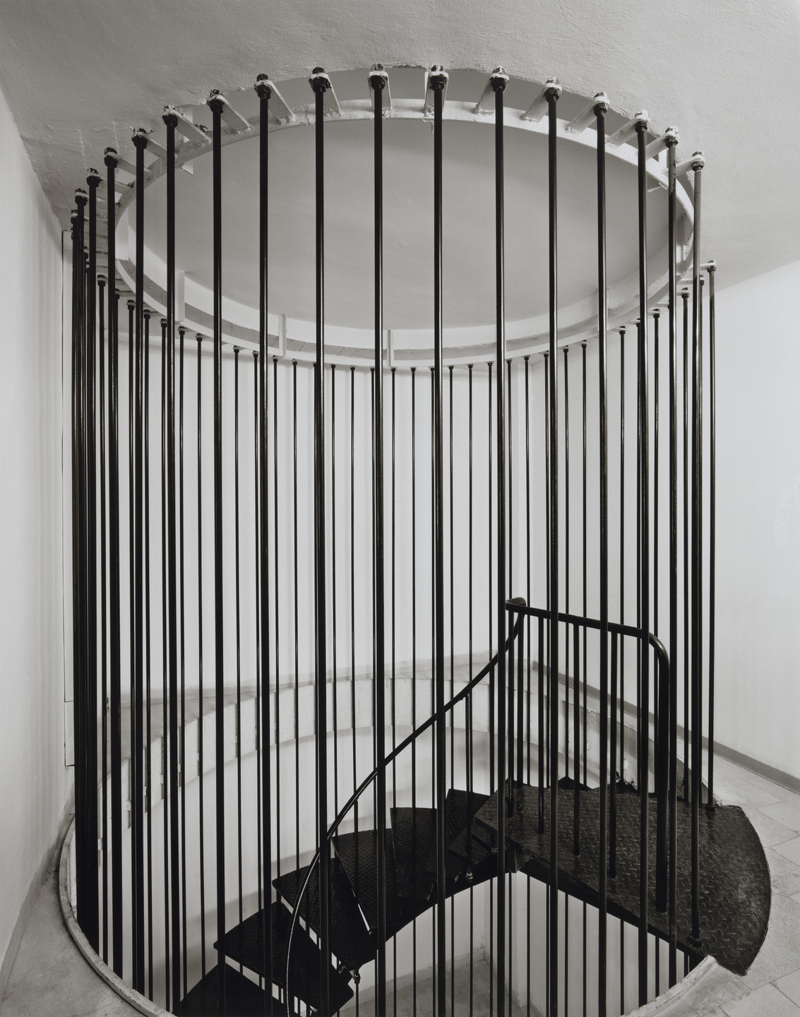 Gabriele Basilico, Munio Gitai Weinraub. Yad Vashem, Jerusalem. 1994
