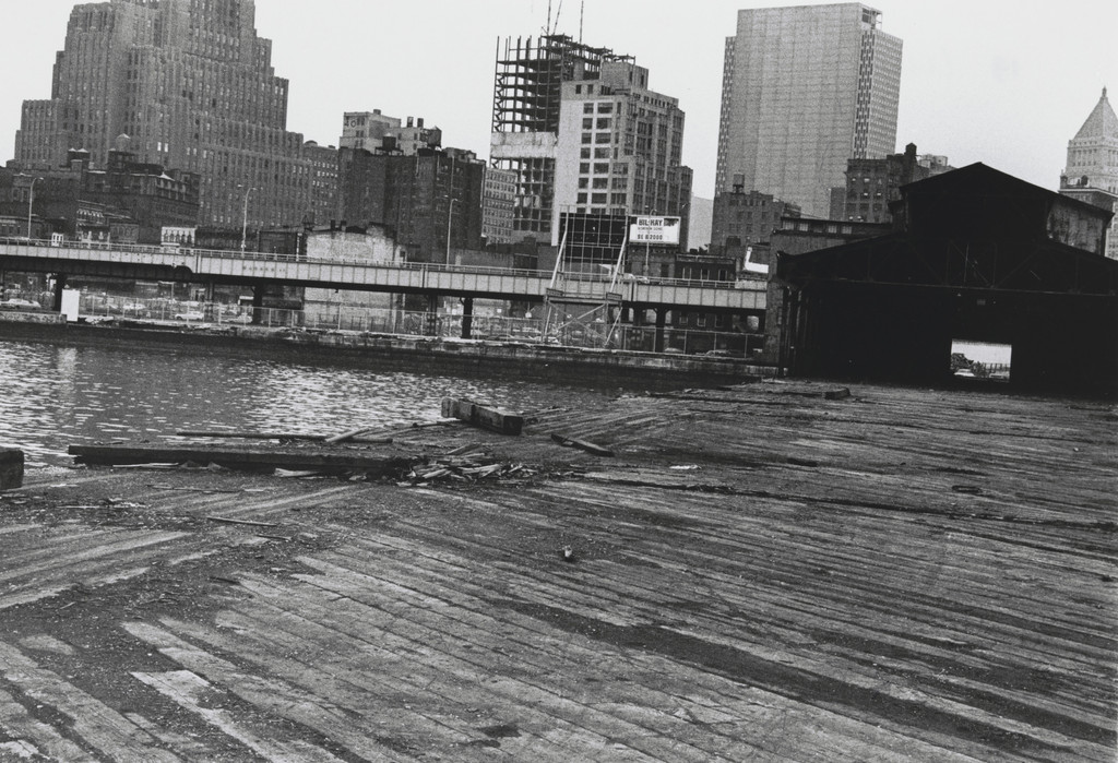Dan Graham–Pier 18