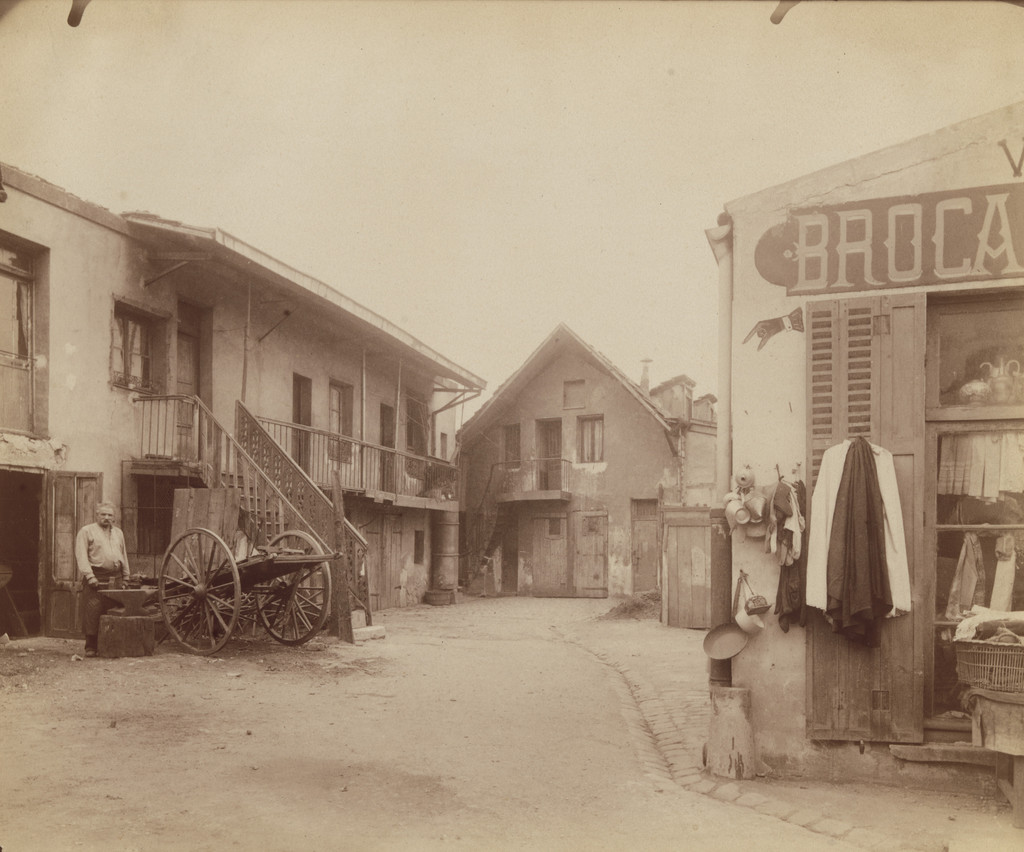 Cour, Butte-aux-Cailles, aujourd'hui rue Bobillot 25
