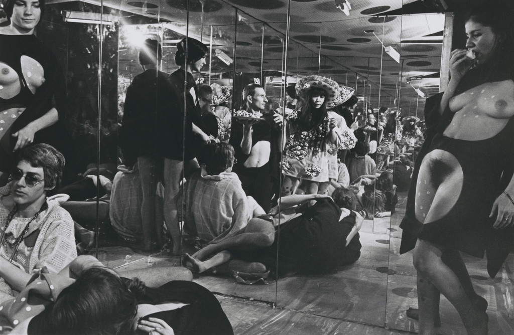 Mirror Performance, New York
