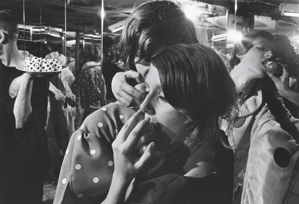 Mirror Performance, New York