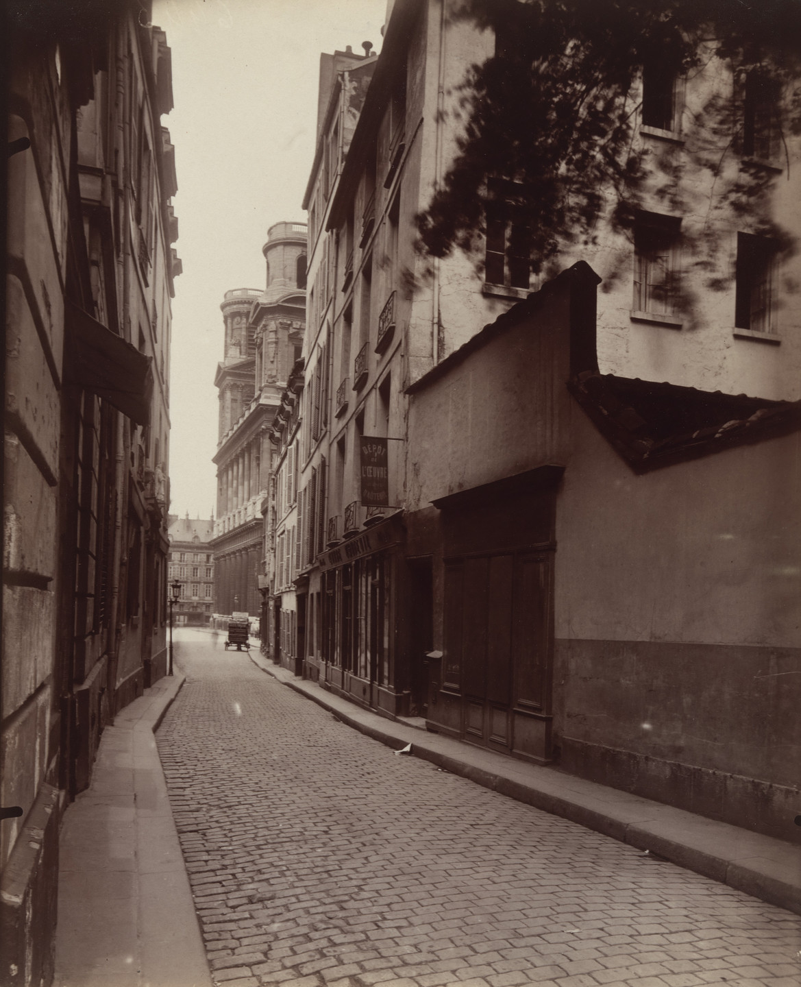 Eugène Atget. Rue Férou. 1923
