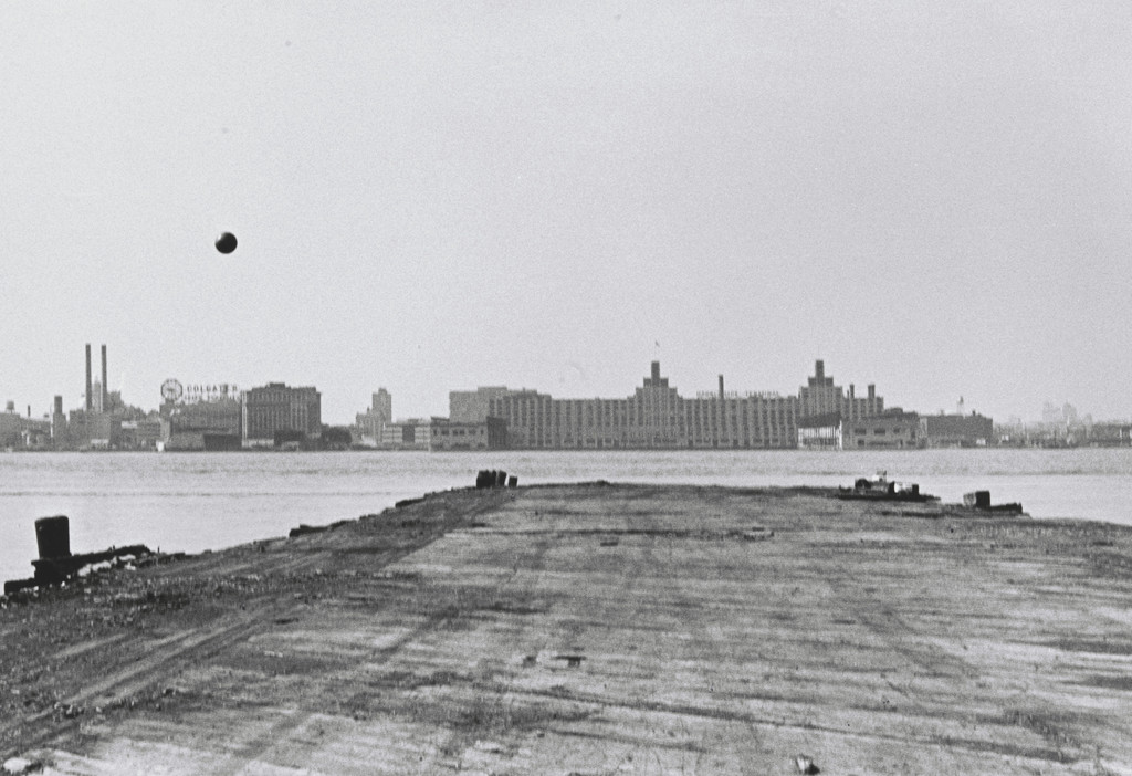 Centering Bouncing Ball