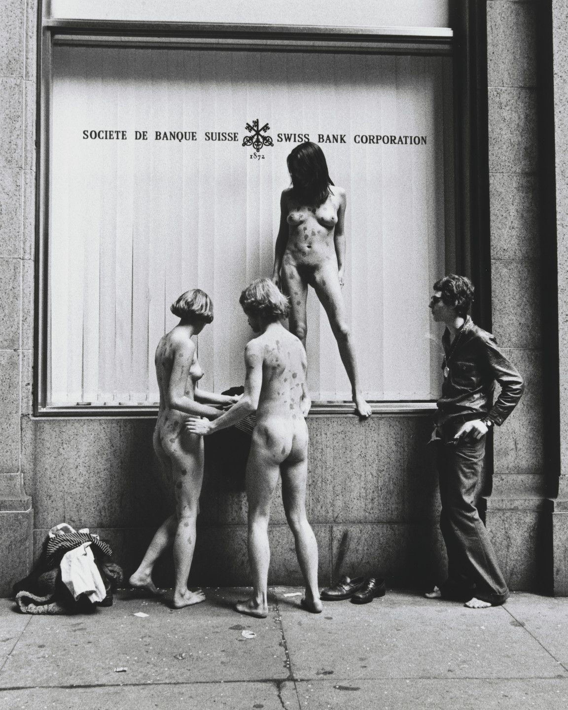 Yayoi Kusama, Harry Shunk, János Kender. The Anatomic Explosion, New York. 1968