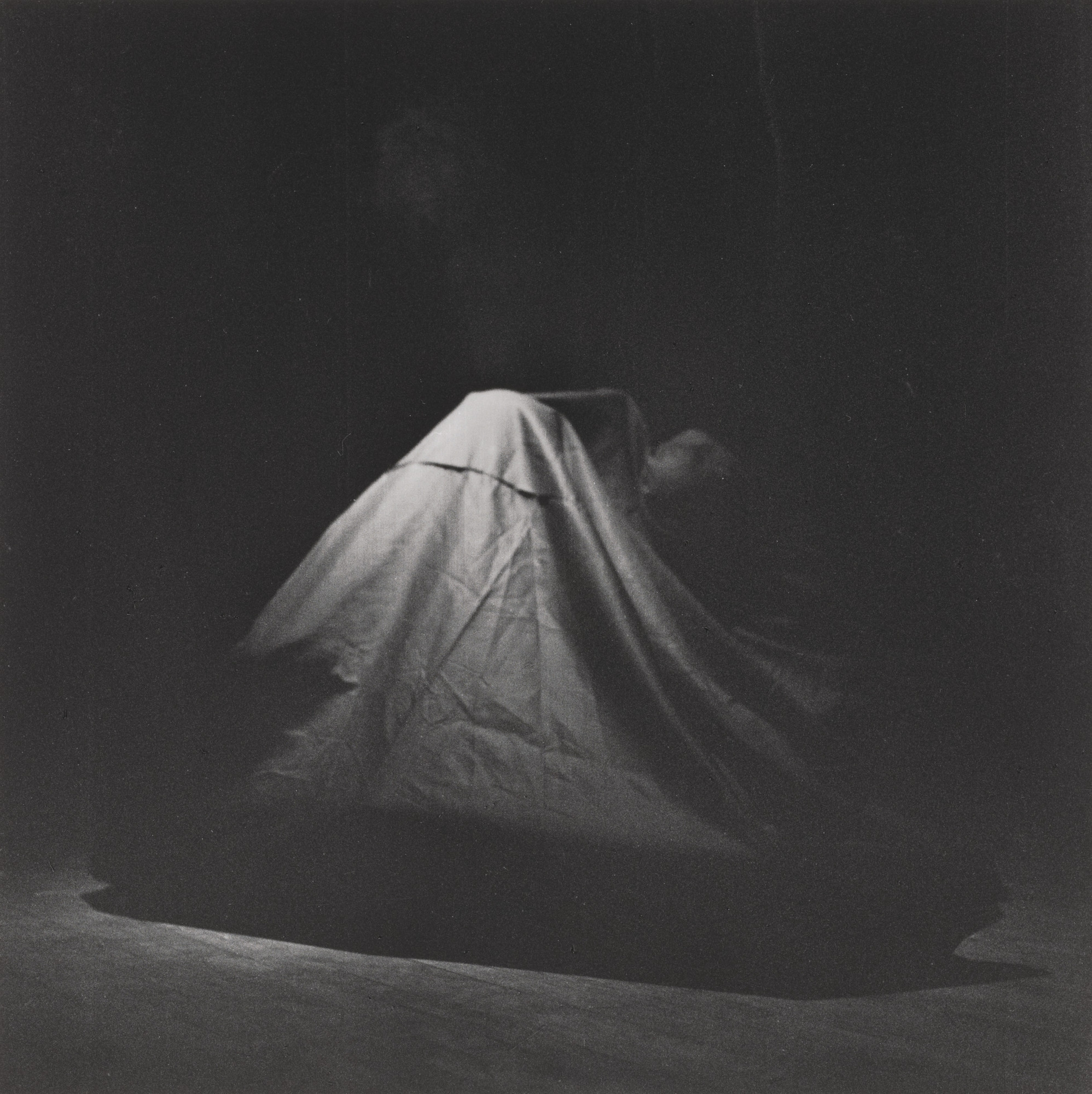Yoko Ono. Bag Piece (1964), performed during Perpetual Fluxfest, Cinematheque, New York, June 27, 1965