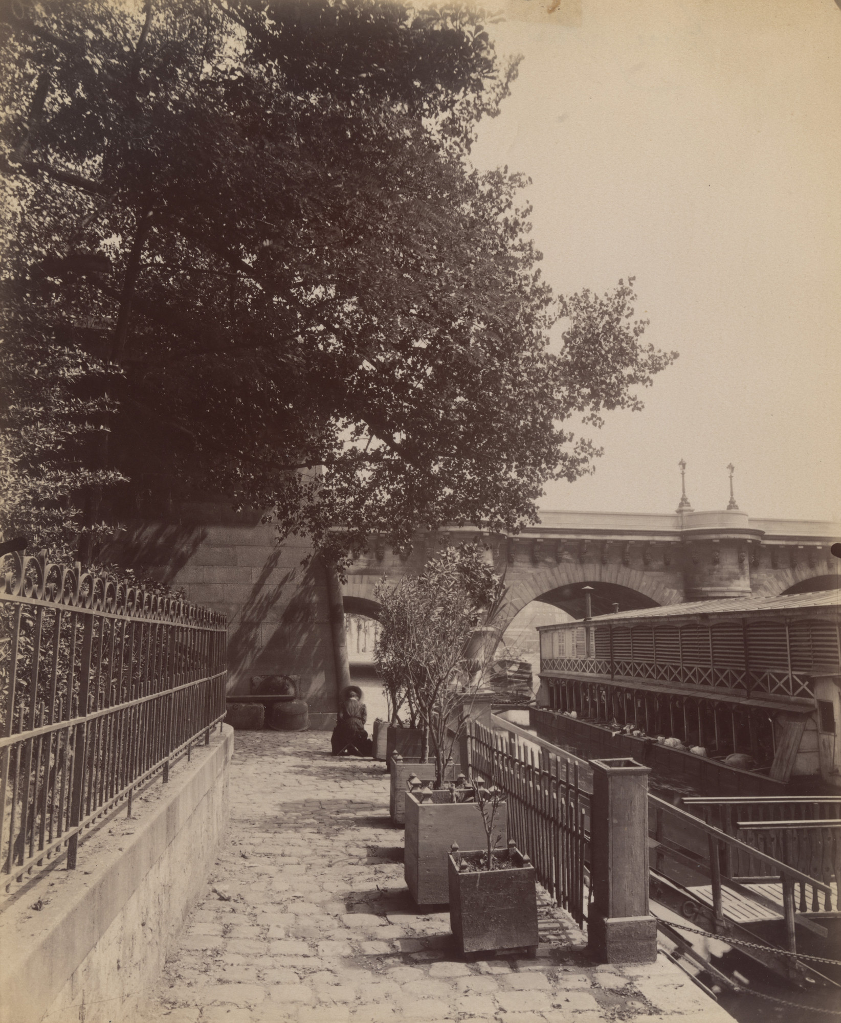 Eugène Atget. Terre-plein du Pont Neuf