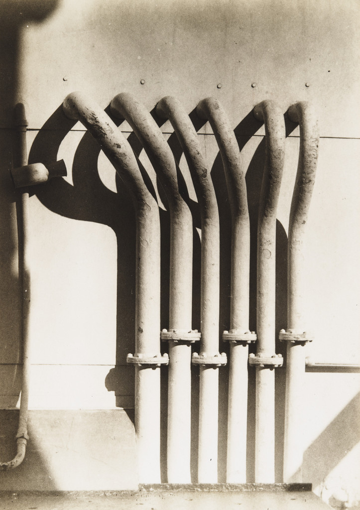 Steamship Pipes, Paris