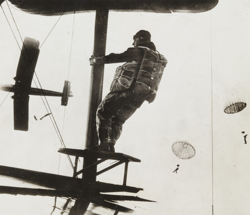 British 'Chute Jumpers