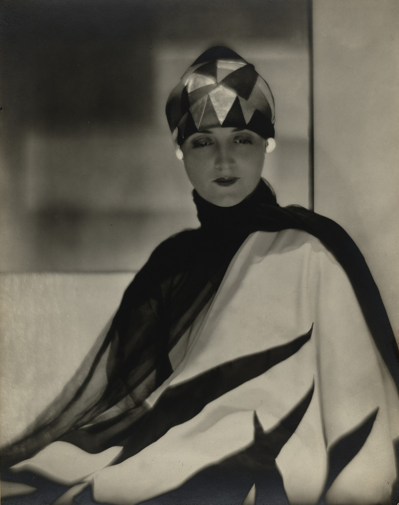 Green and Silver Leaves, Adolf De Meyer, 1925