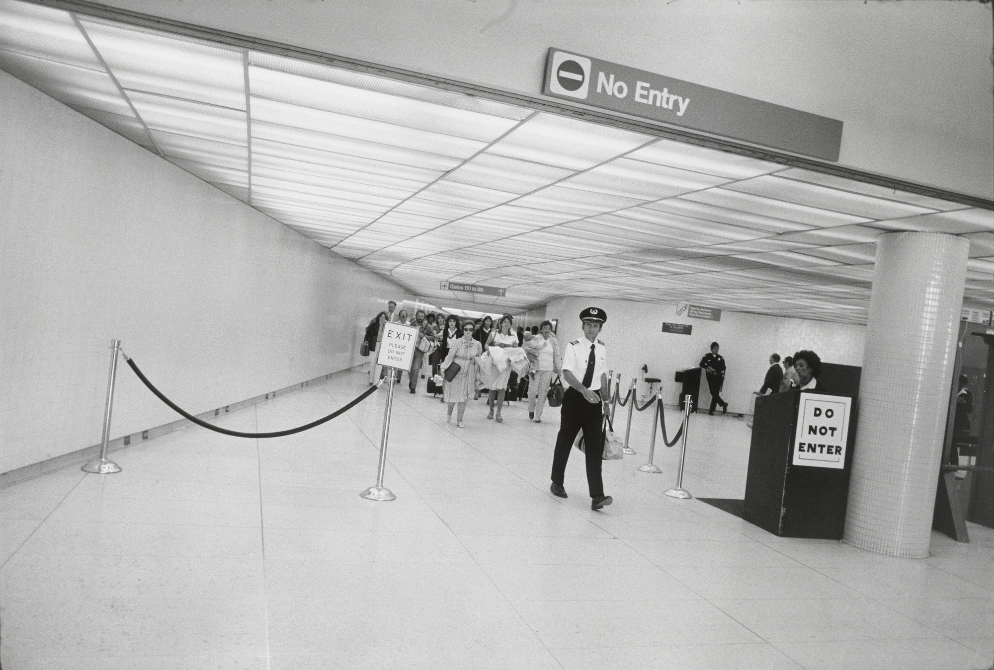 Garry Winogrand. Los Angeles Airport