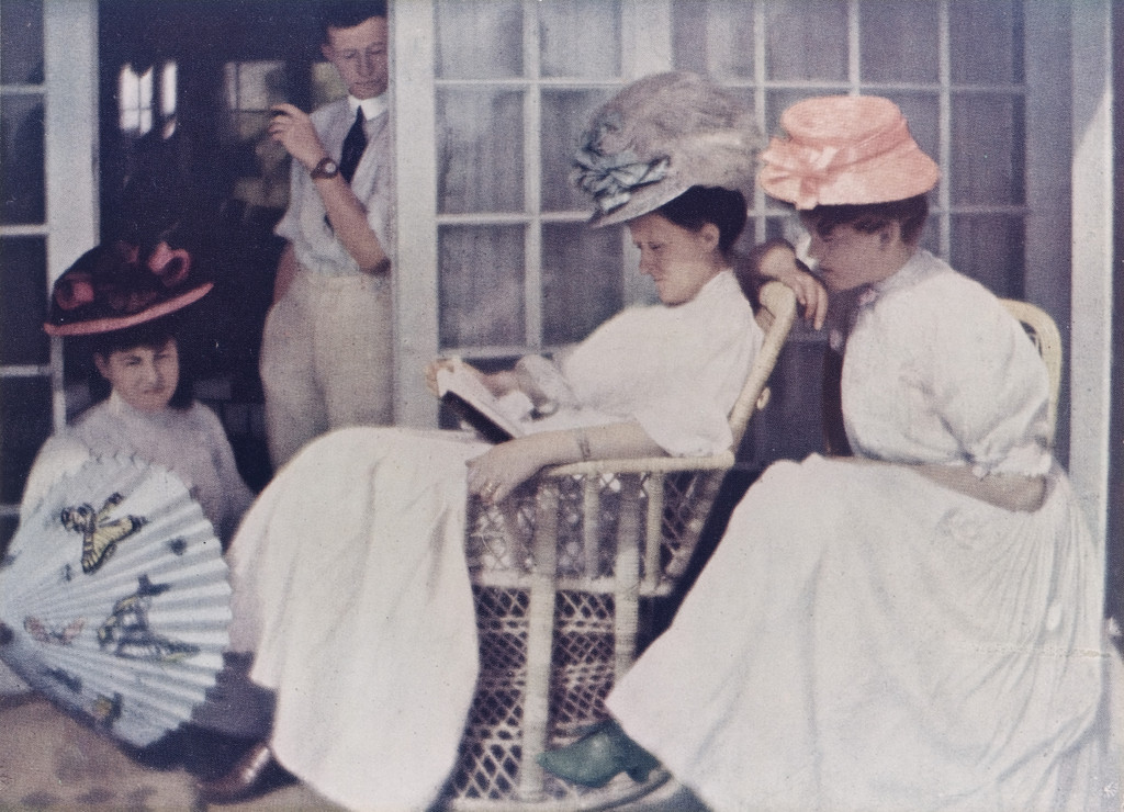 On the Houseboat--The Log Cabin