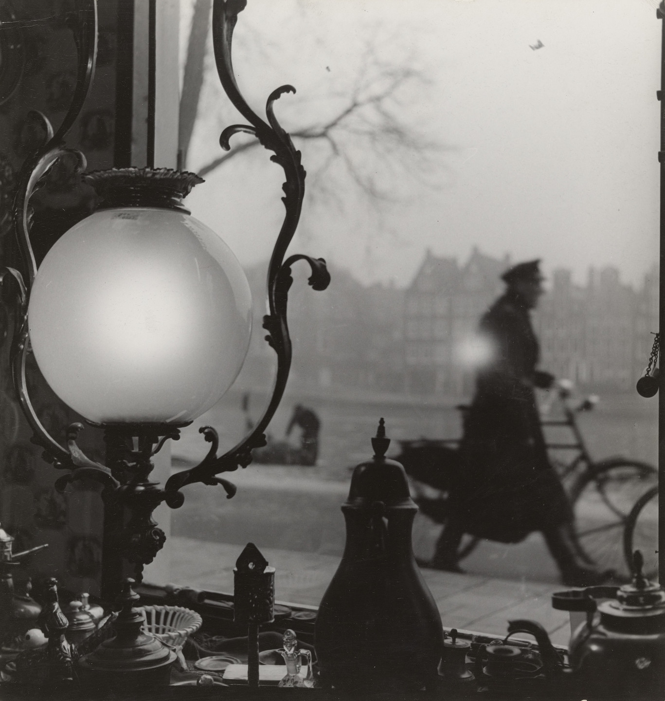 Emmy Andriesse. Untitled. c. 1945