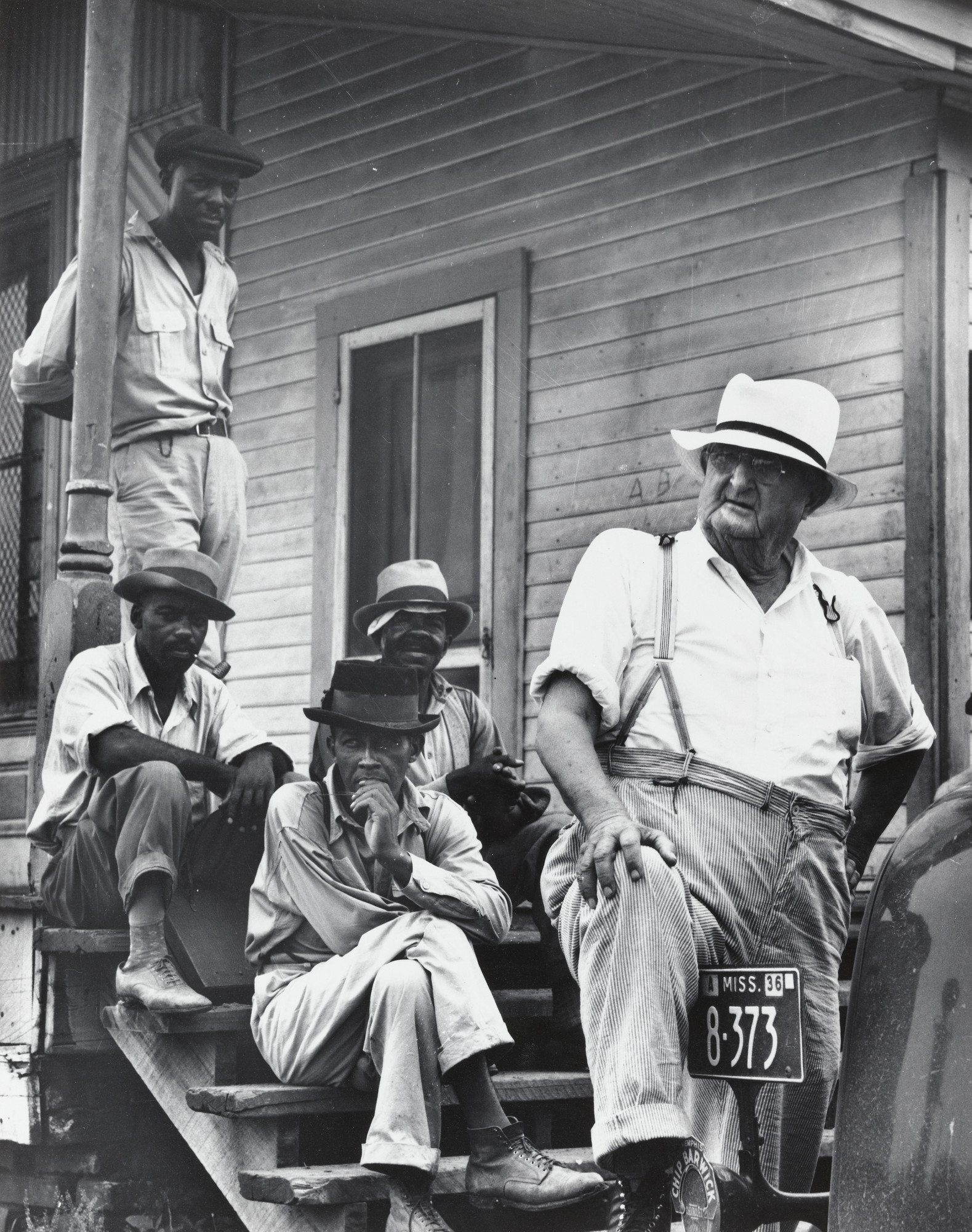 Dorothea Lange. Plantation Overseer and his Field Hands, Mississippi Delta