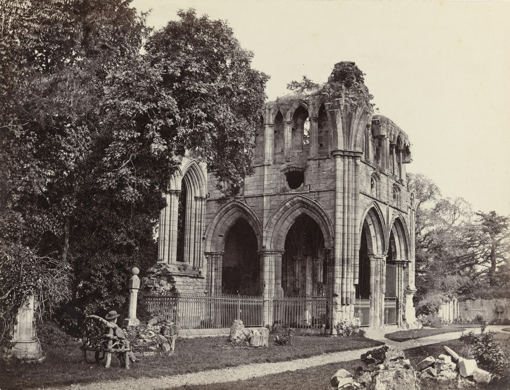 Dryburgh Abbey, Sir Walter Scott's Tomb