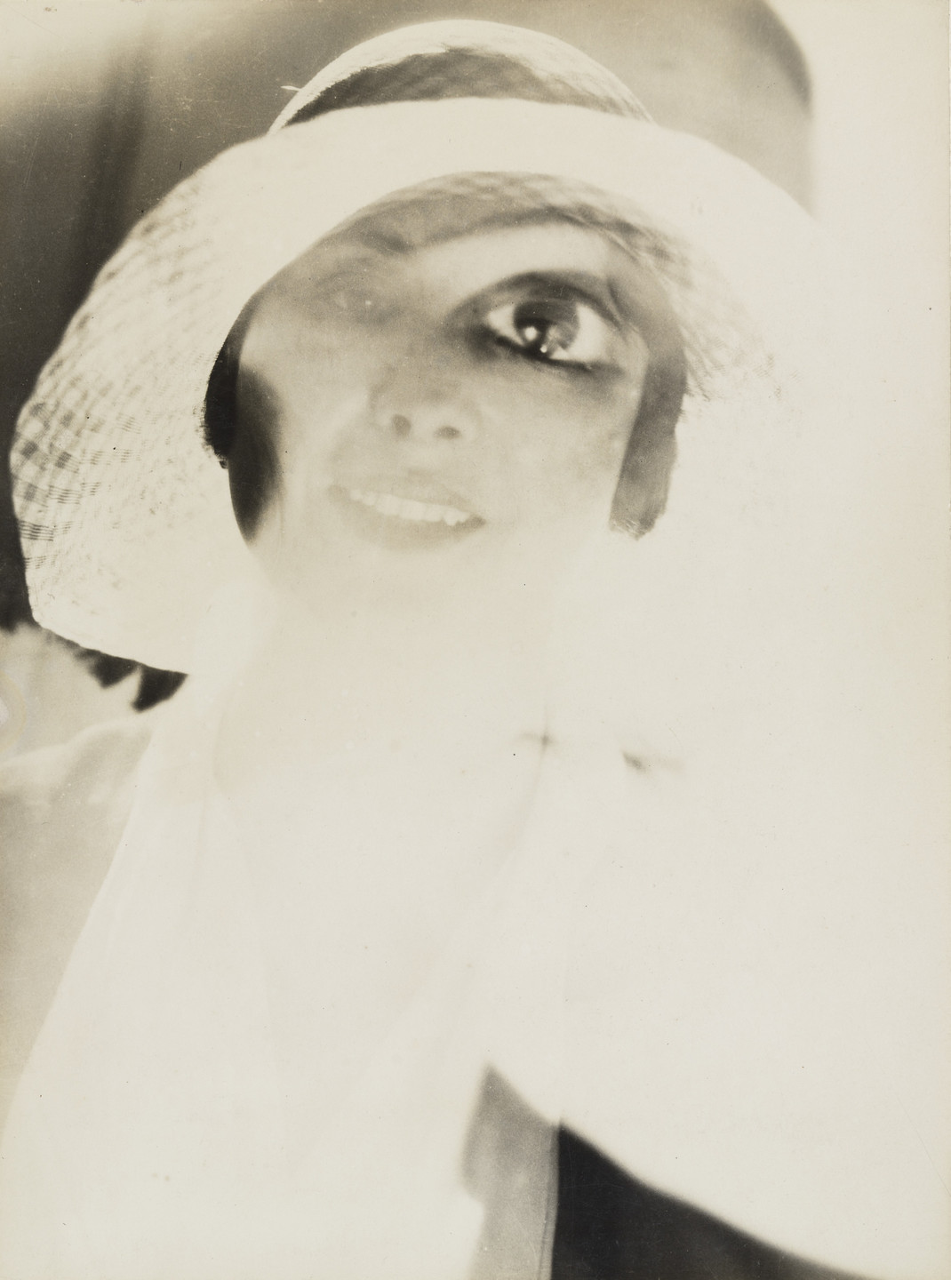 Maurice Tabard. Am I Beautiful?. 1929