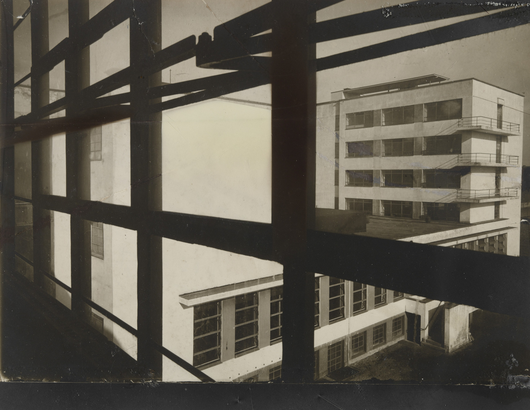 Irene Hoffmann. Bauhaus: View from the Workshops Building onto the Studio Building. 1929–33