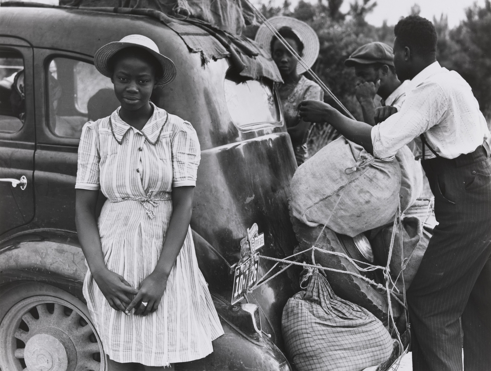 Jack Delano. Group of Florida migrants on their way to Cranberry, New Jersey, to pick potatoes. Near Shawboro, North Carolina. July 1940