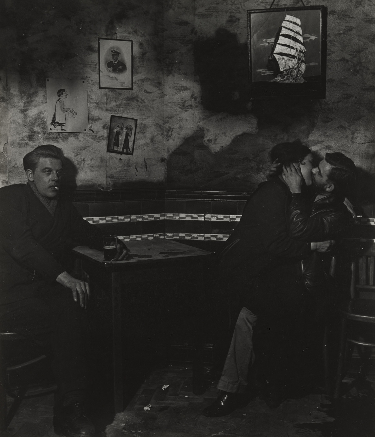 Bill Brandt. In the Public Bar at Charlie Brown&#39;s, Limehouse. c. 1942