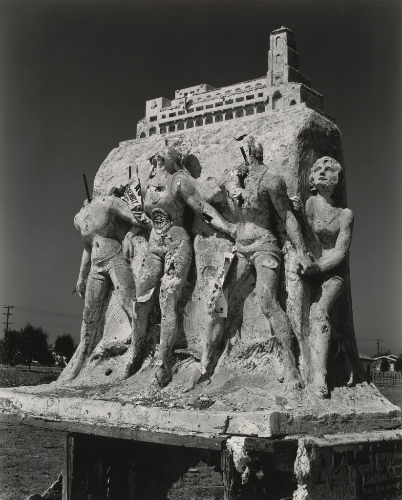 Monument on Wilshire Boulevard