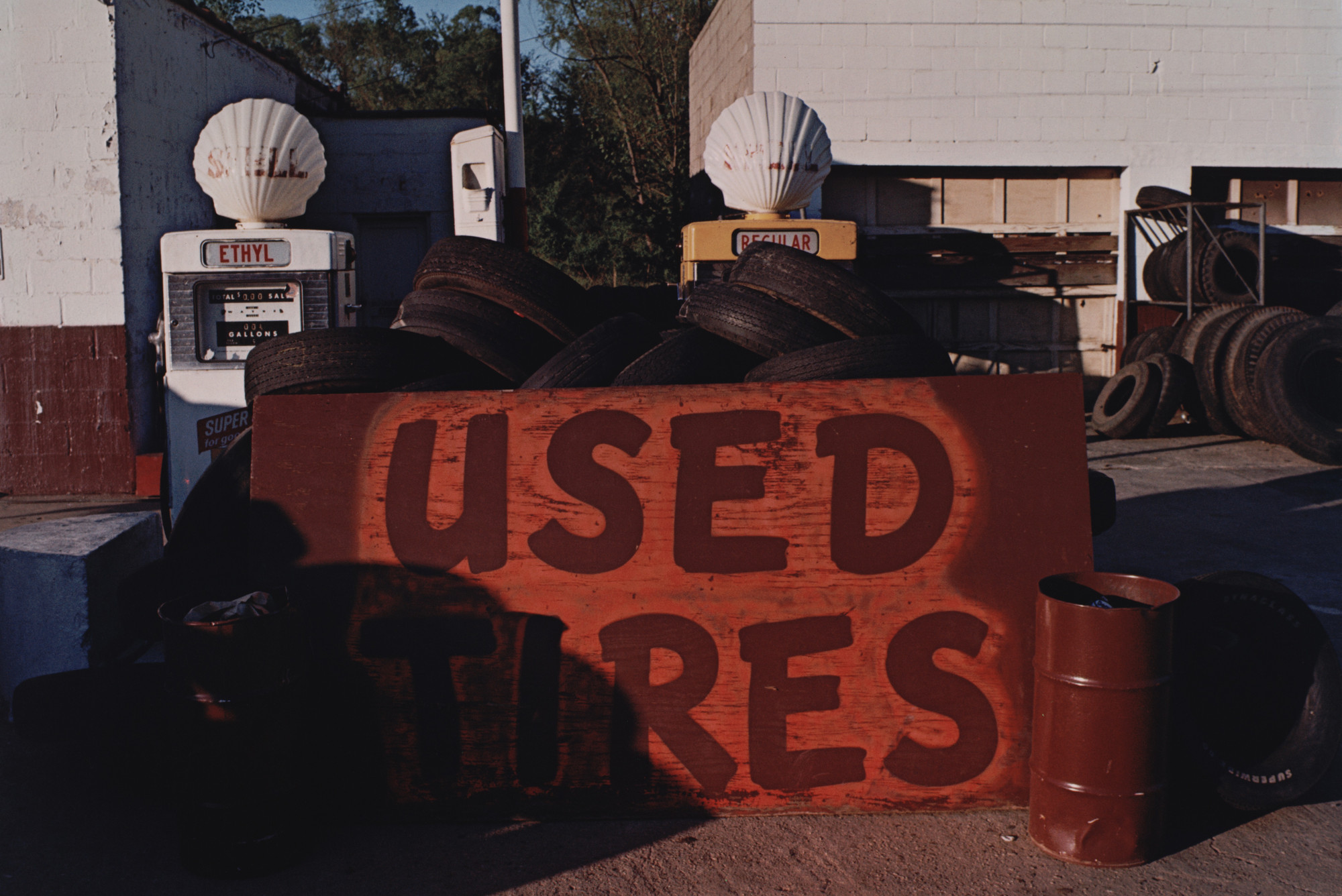 William Eggleston. Highway 78, Northern Mississippi