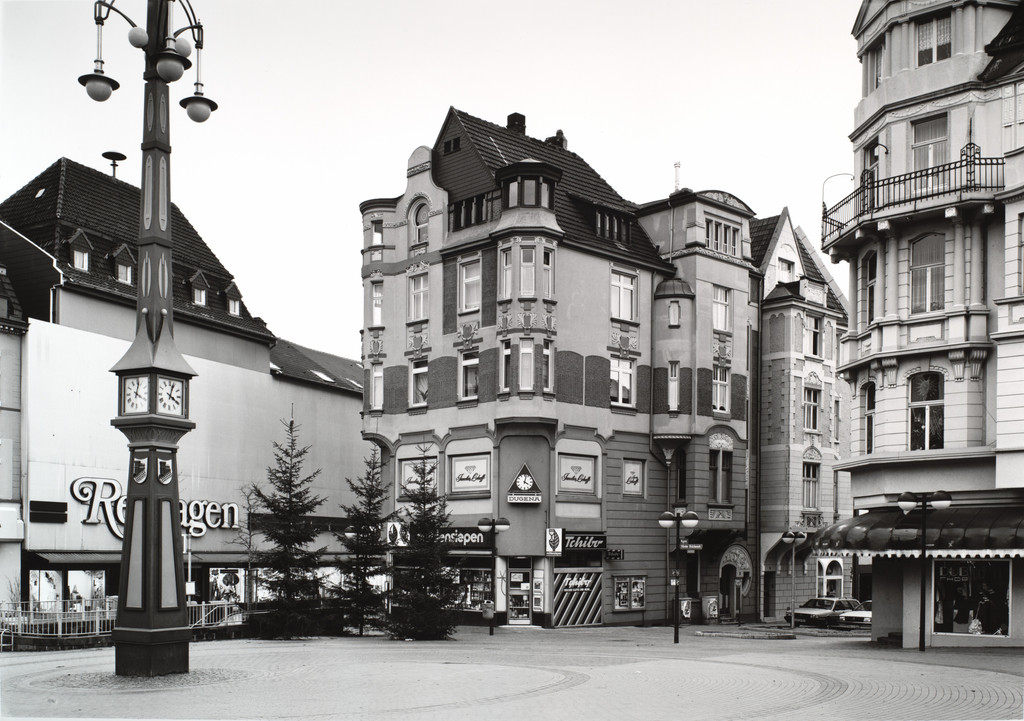 Hörder Brückenstrasse, Dortmund, Thomas Struth, 1986