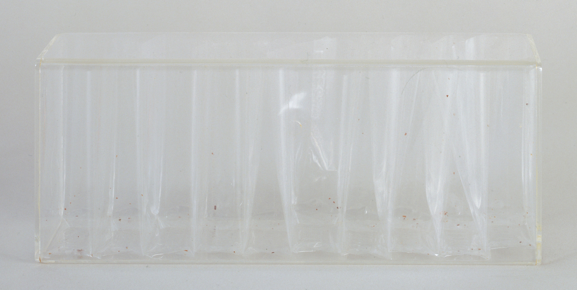 Jac Leirner. Lung. 1987