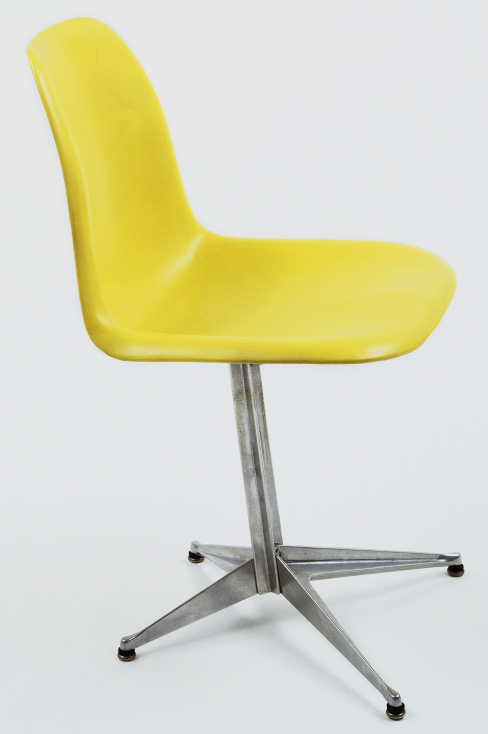 Charles Eames, Ray Eames, University of California Los Angeles Team. Prototype for Side Chair. 1948