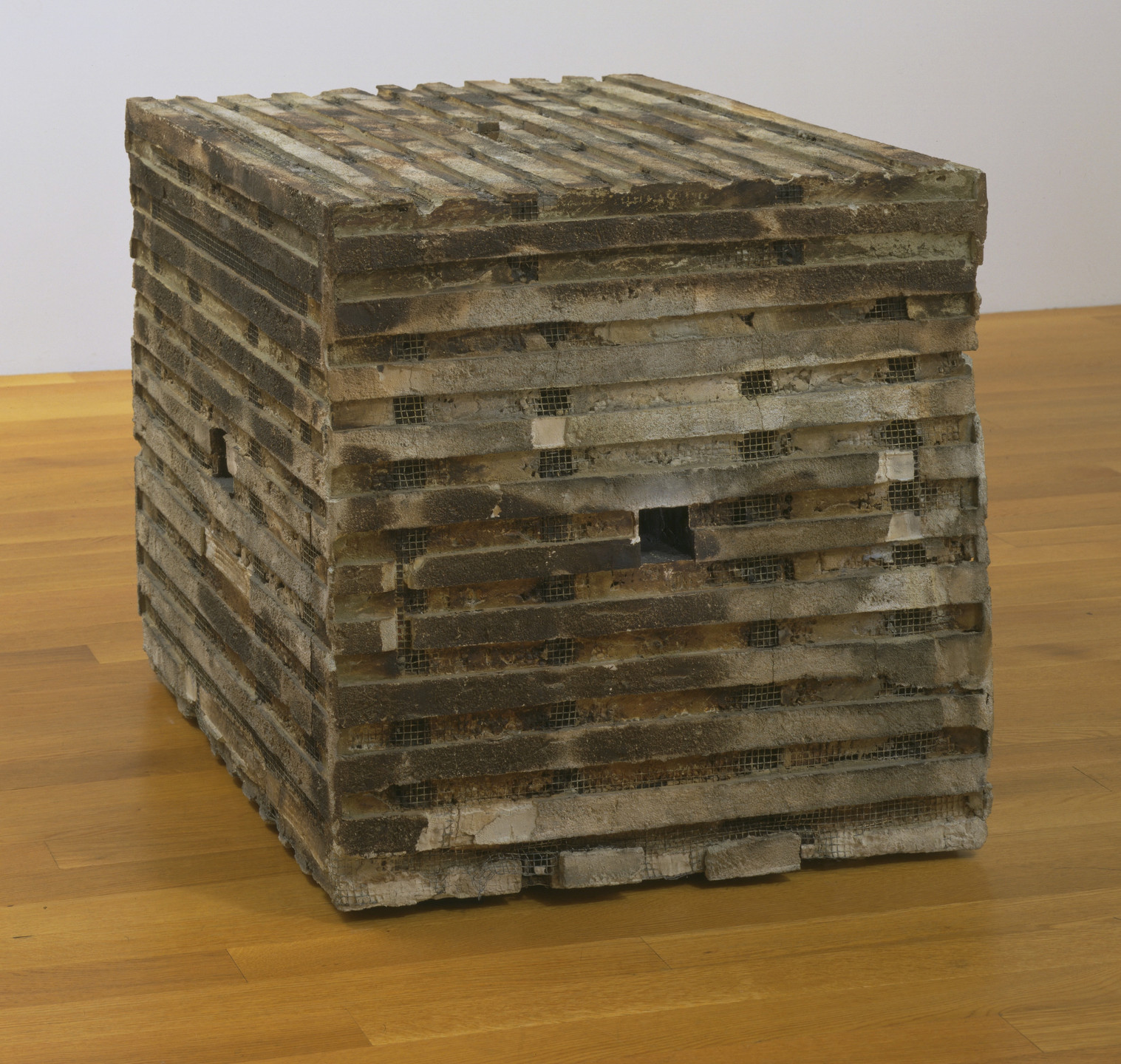 Jackie Winsor. Burnt Piece. 1977-78