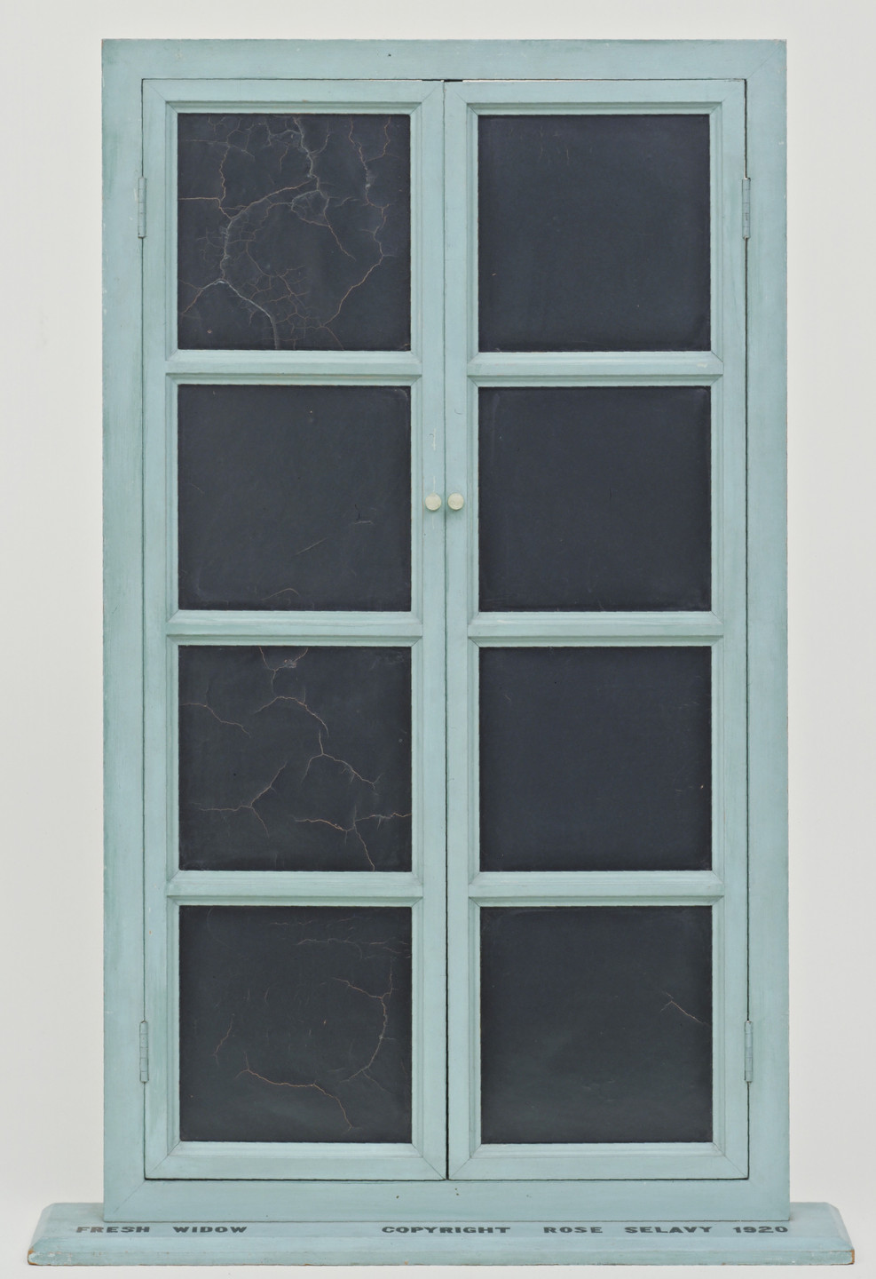 Marcel Duchamp. Fresh Widow. New York 1920