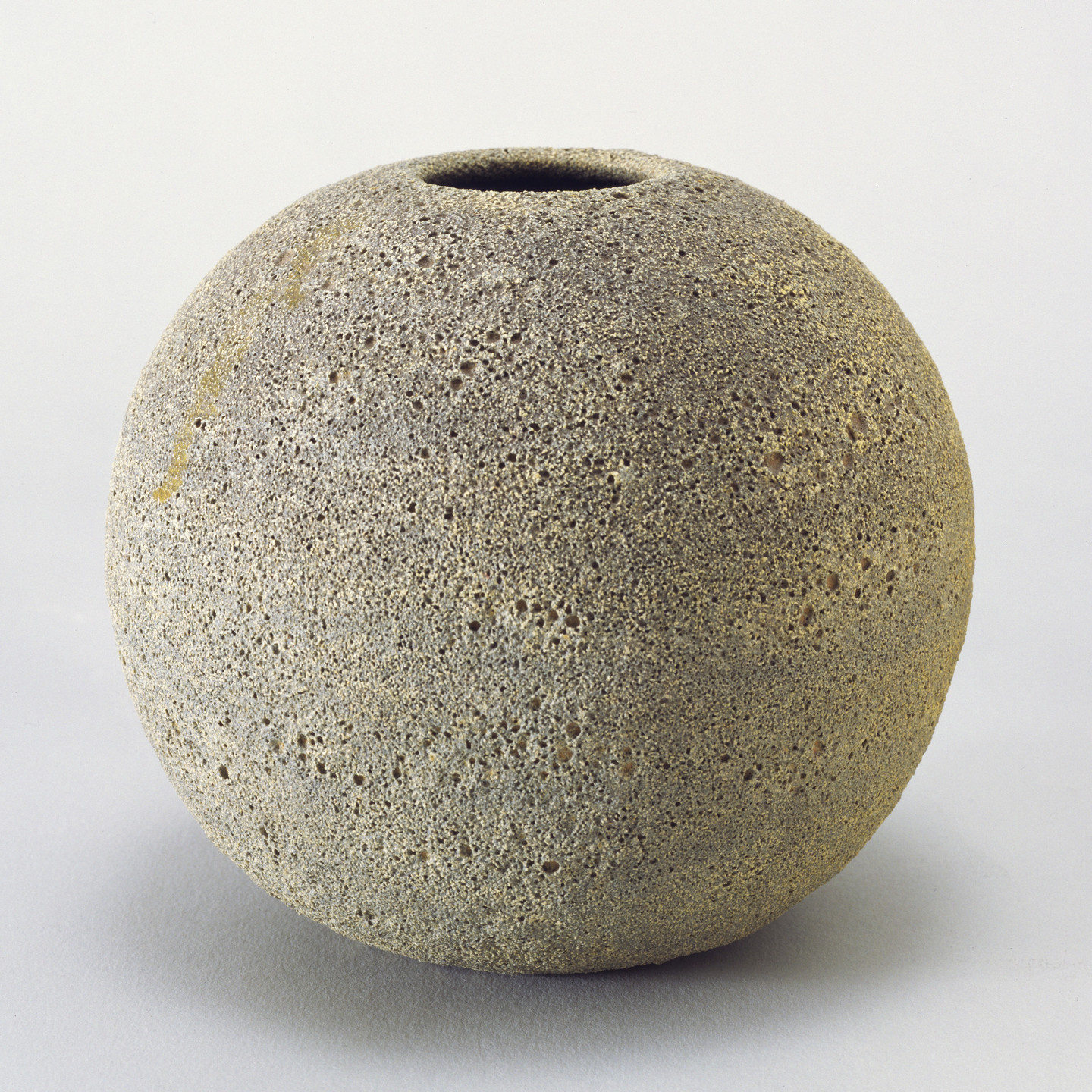 Gertrud Natzler, Otto Natzler. Vase (no. 2821). 1942