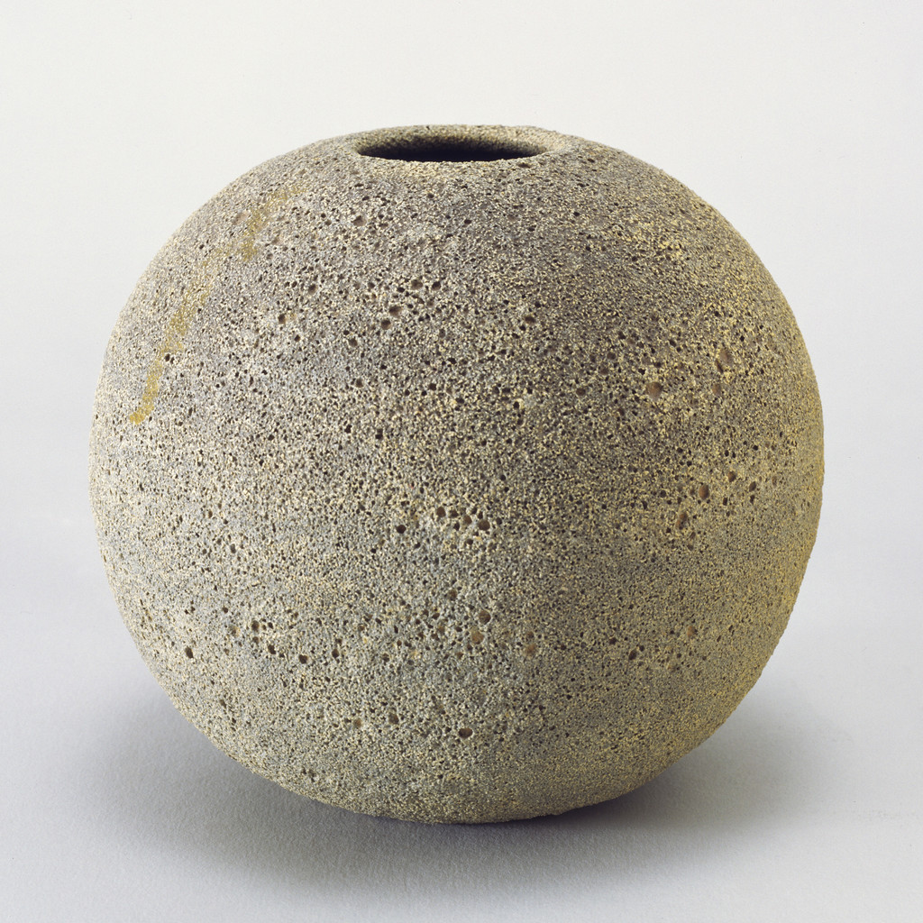 Vase (no. 2821)