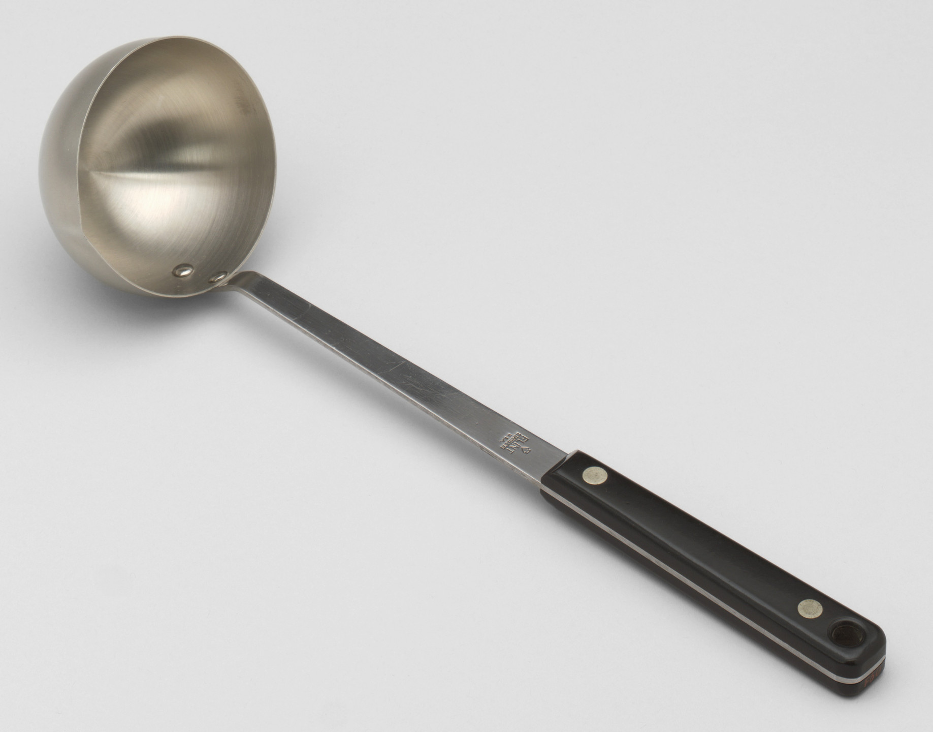 Ekco Products Co., Chicago, IL. Flint Ladle. 1943-46