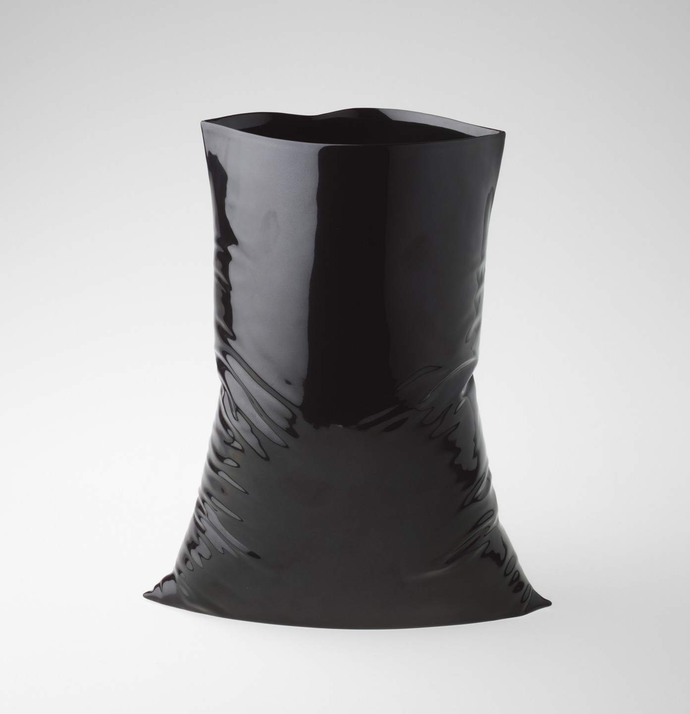 Makoto Komatsu. Crinkle Super Bag Vase (V-1). 1974