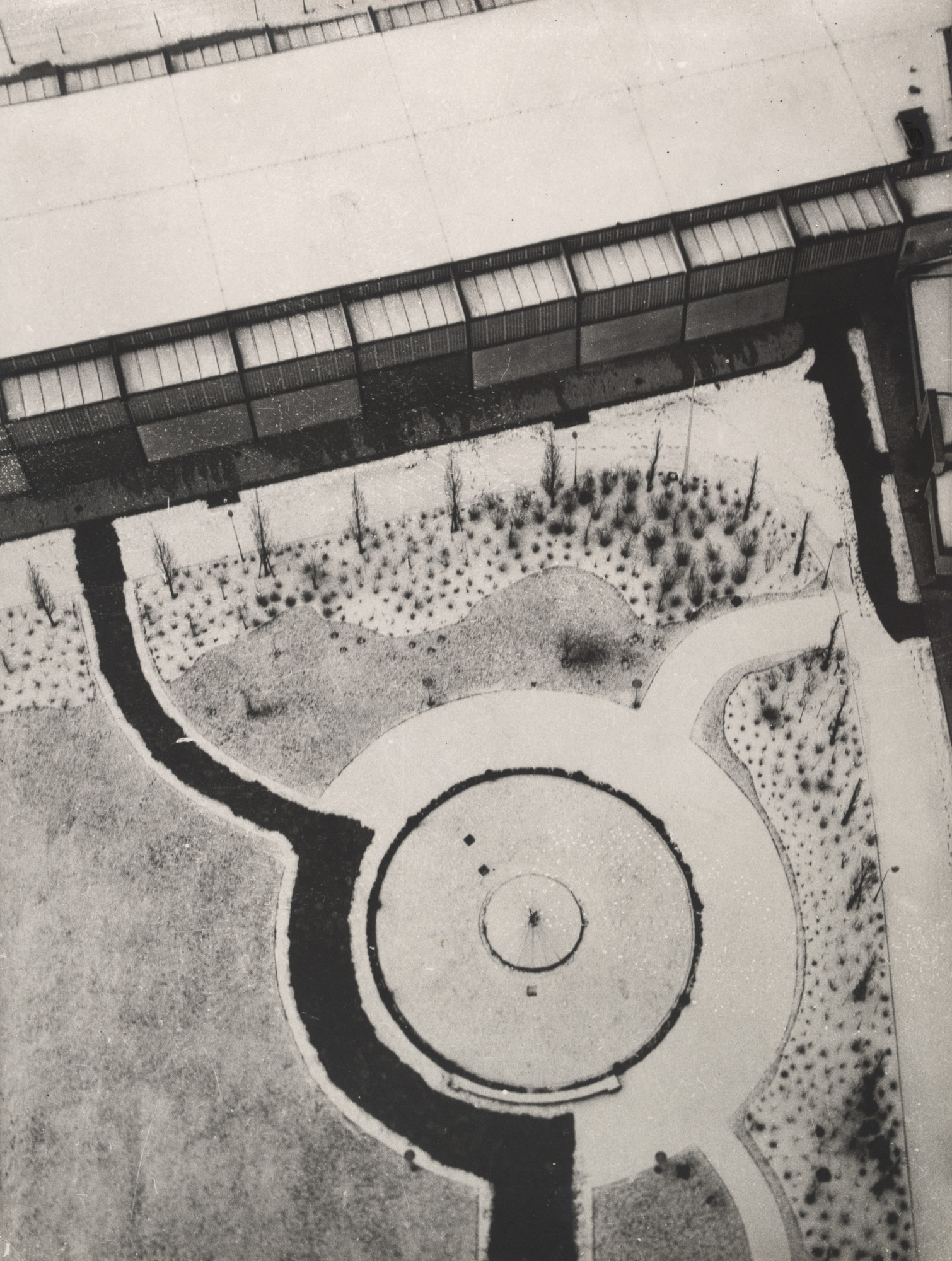 【レビューで送料無料】 László MoMA | 1928 Berlin. Tower, Radio the From Moholy-Nagy. アート・デザイン・音楽