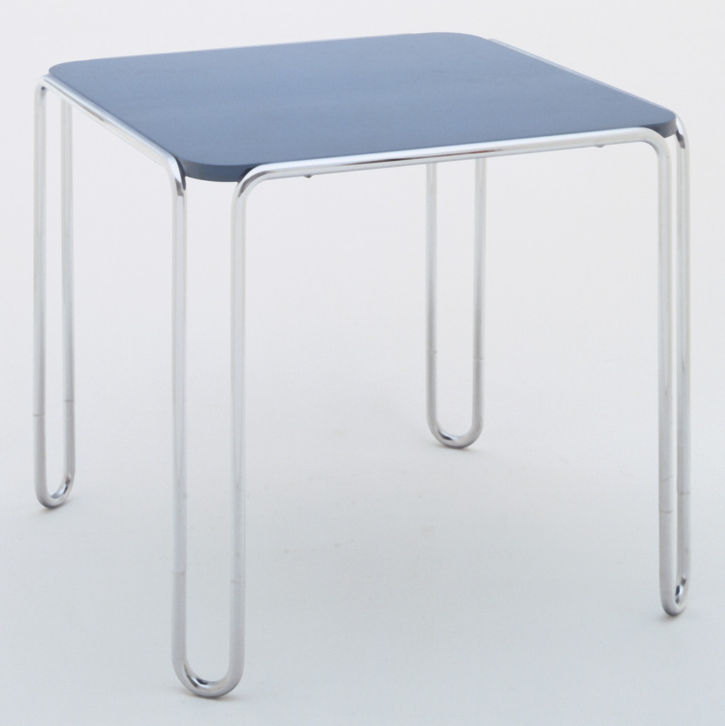 Table (model B10)