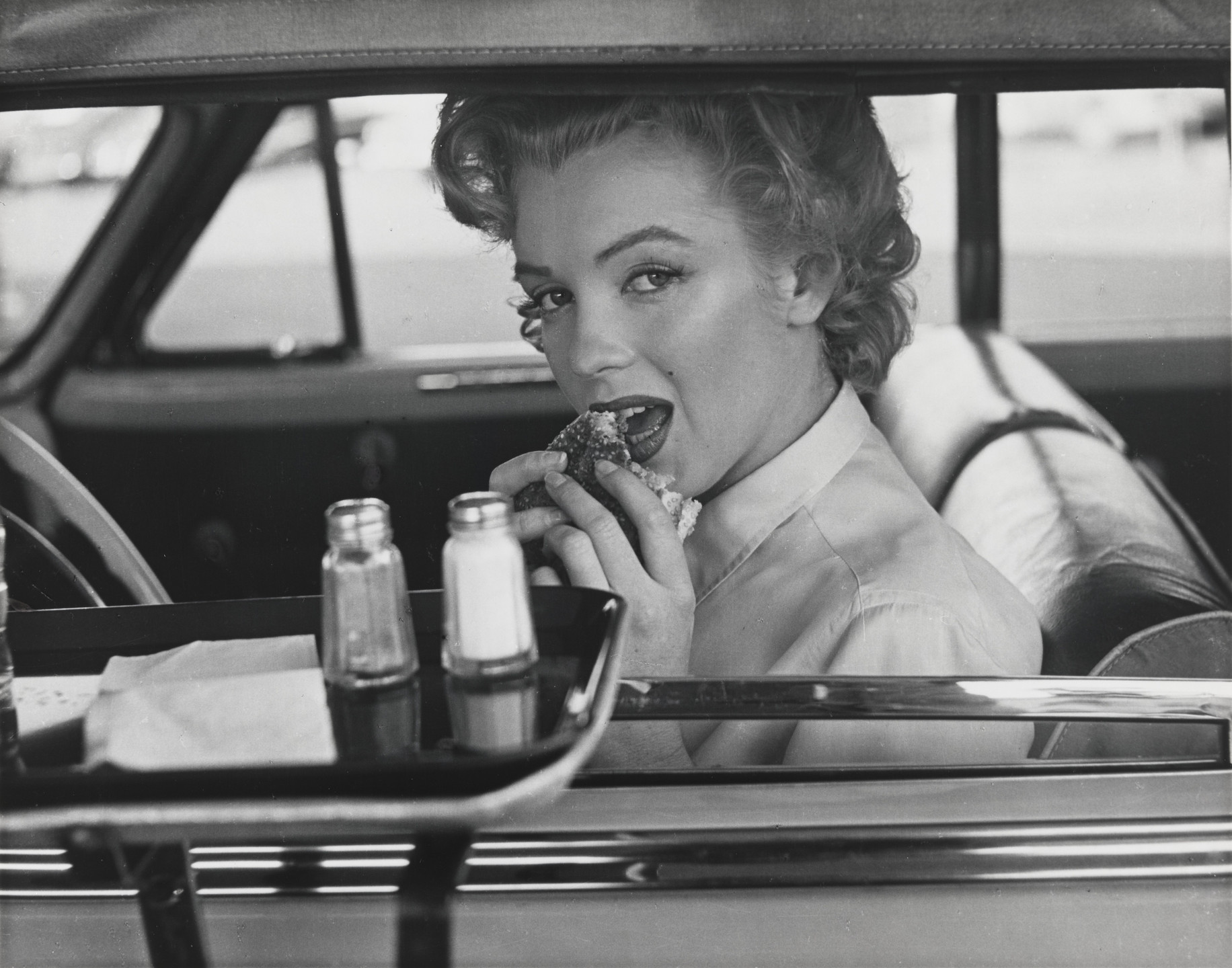 Philippe Halsman. Marilyn Monroe at the Drive-in. 1952