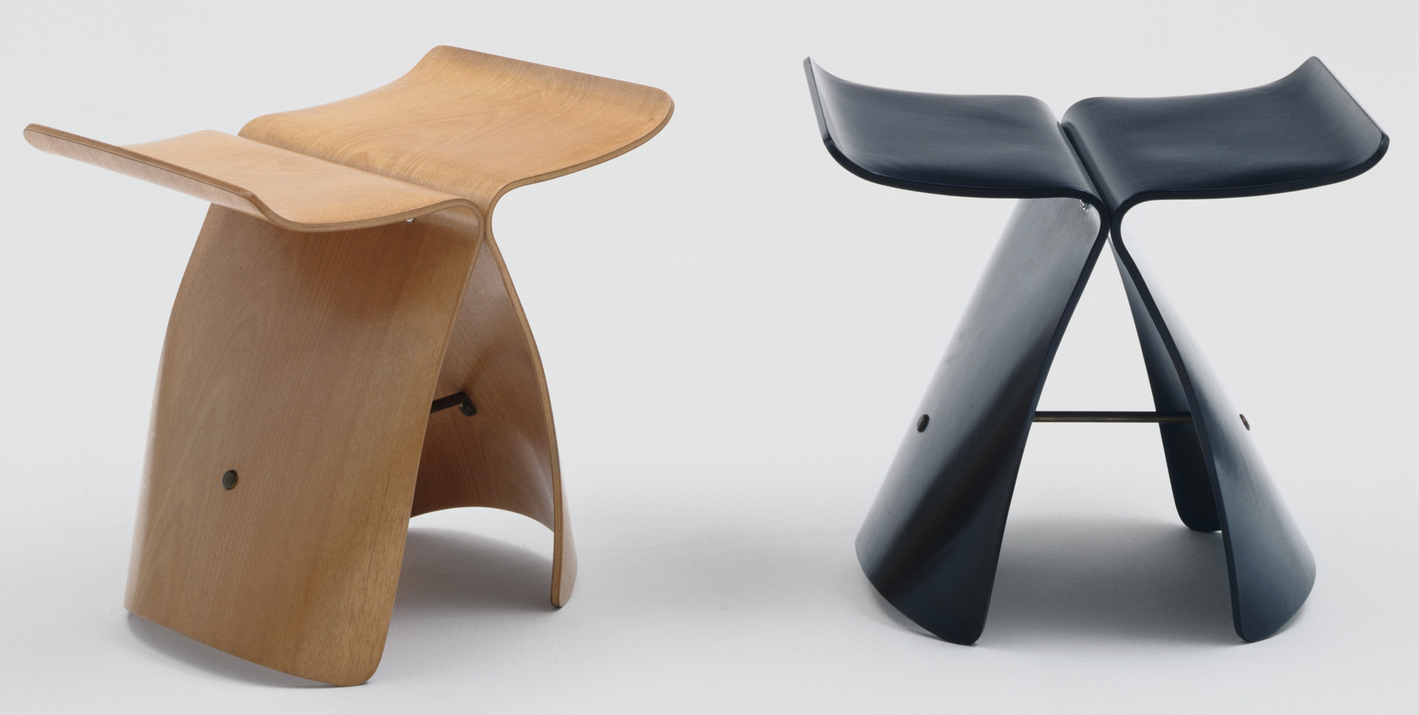 Sori Yanagi. Butterfly Stools. 1956 | MoMA