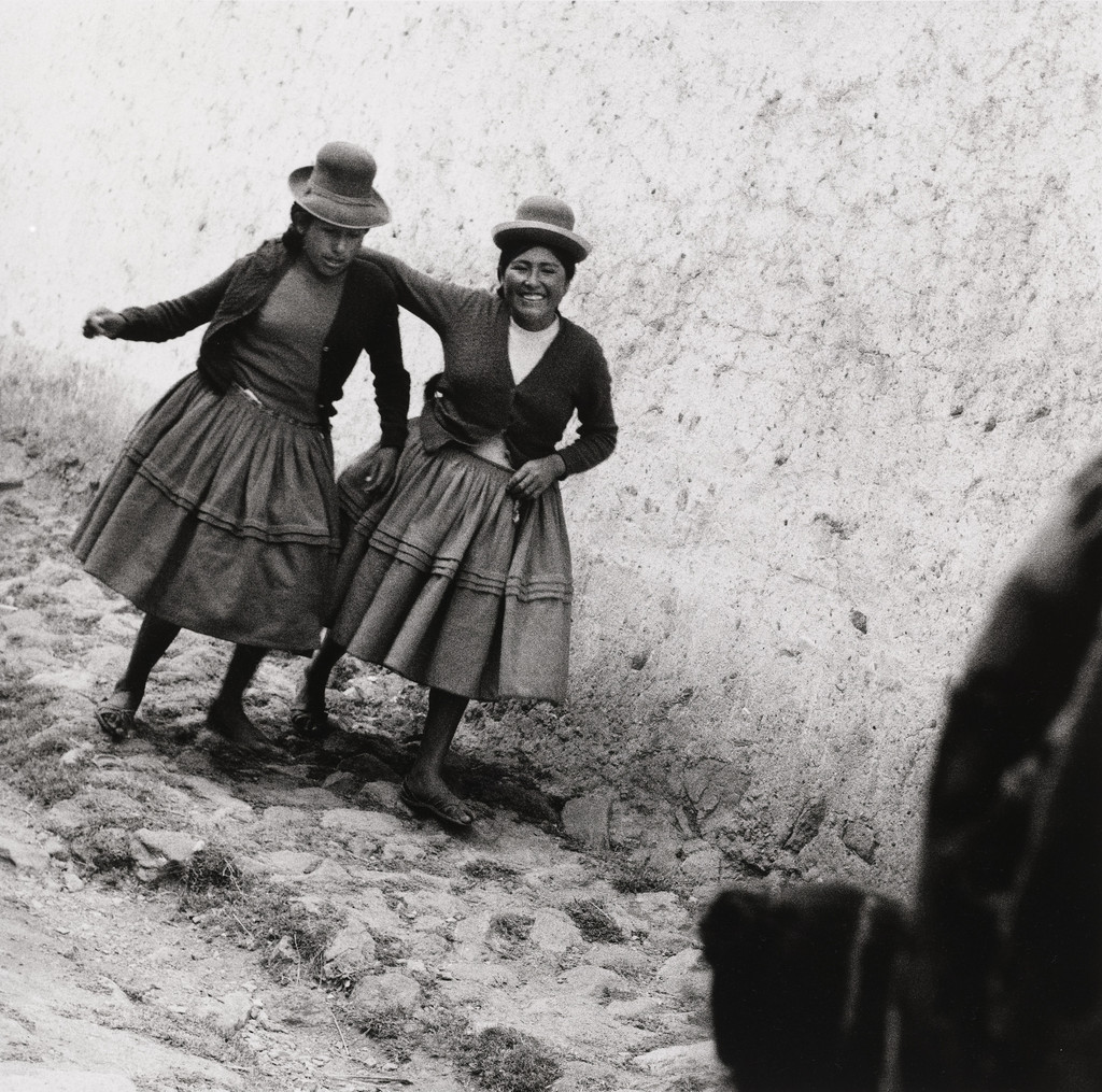 Two drunk women, Puno, Peru, Bastienne Schmidt, 1992