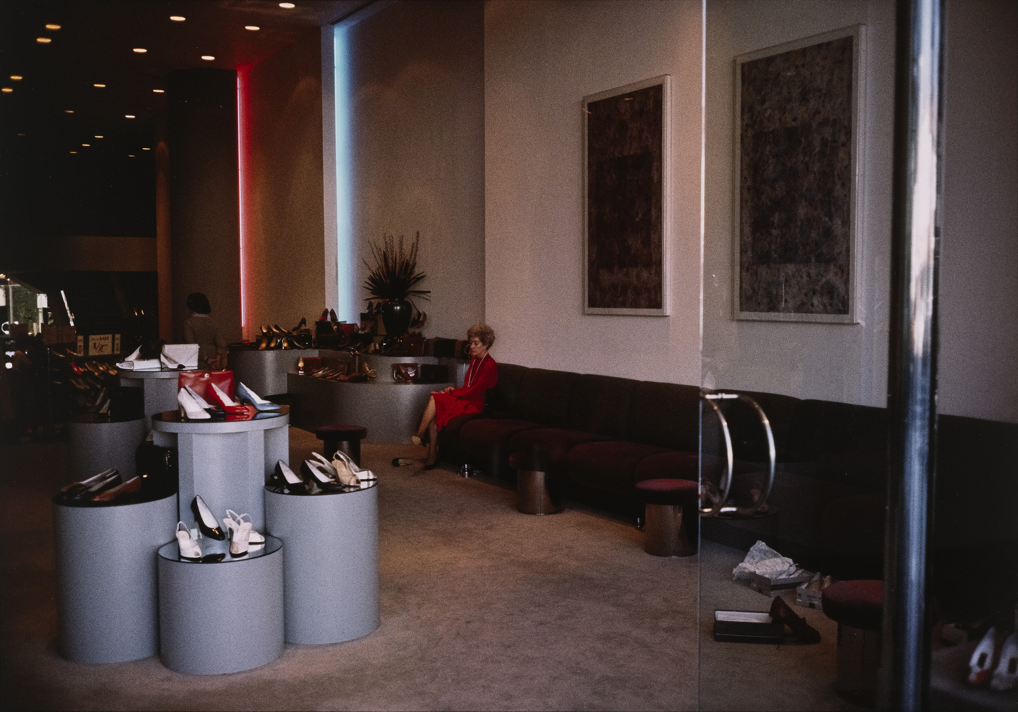 アート・デザイン・音楽 RODEO DRIVE 1984 - Anthony Hernandez Anthony Hernandez. Rodeo Drive. 1984 | MoMA