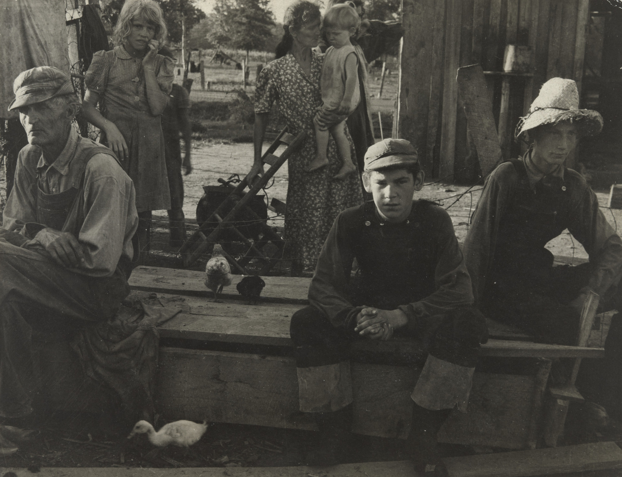 Sid Grossman作品Snyder Family, Missouri 1940。（取自MoMA官網）