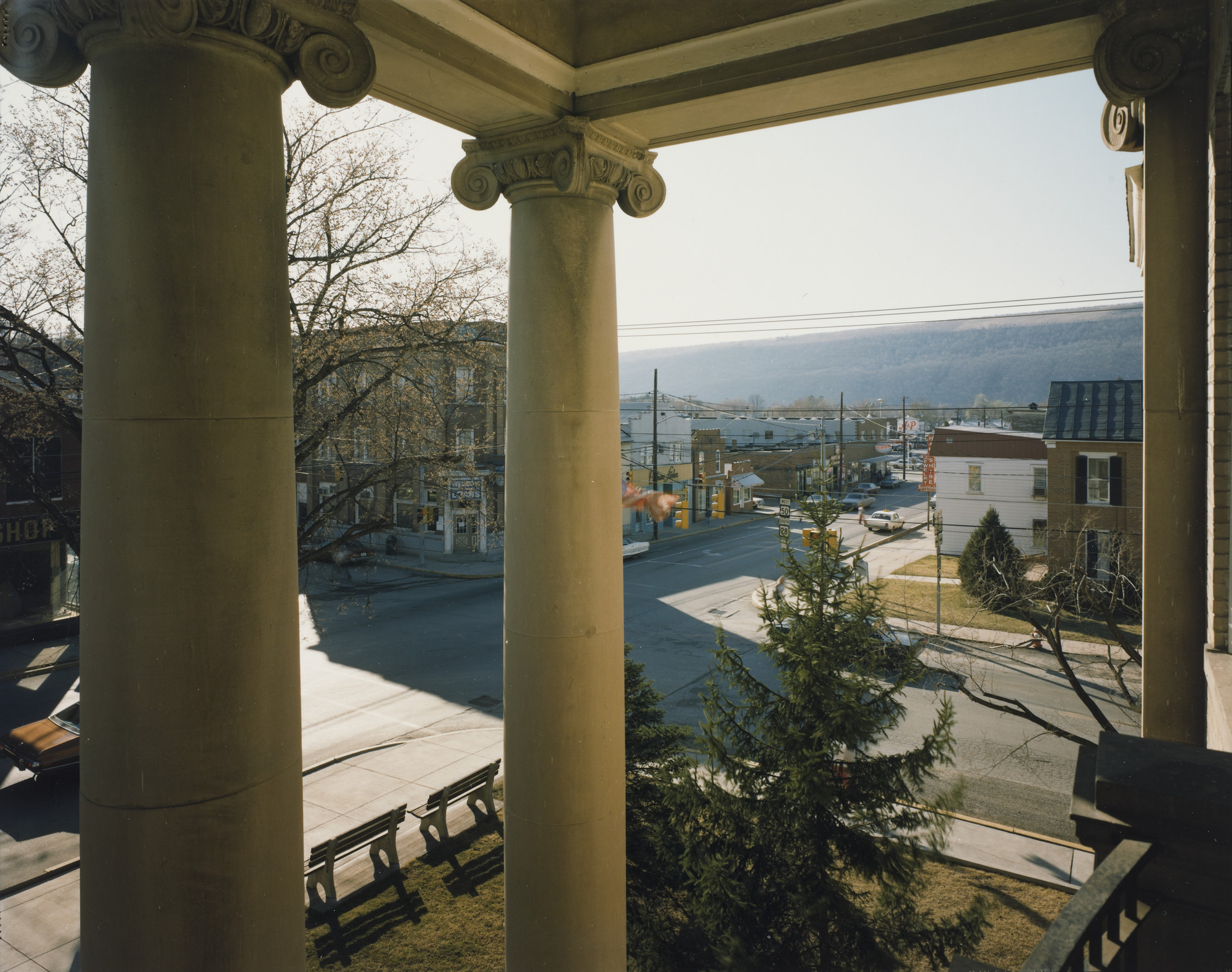 Stephen Shore. Hampshire County Court House, Romney, West Virginia, February 27, 1976