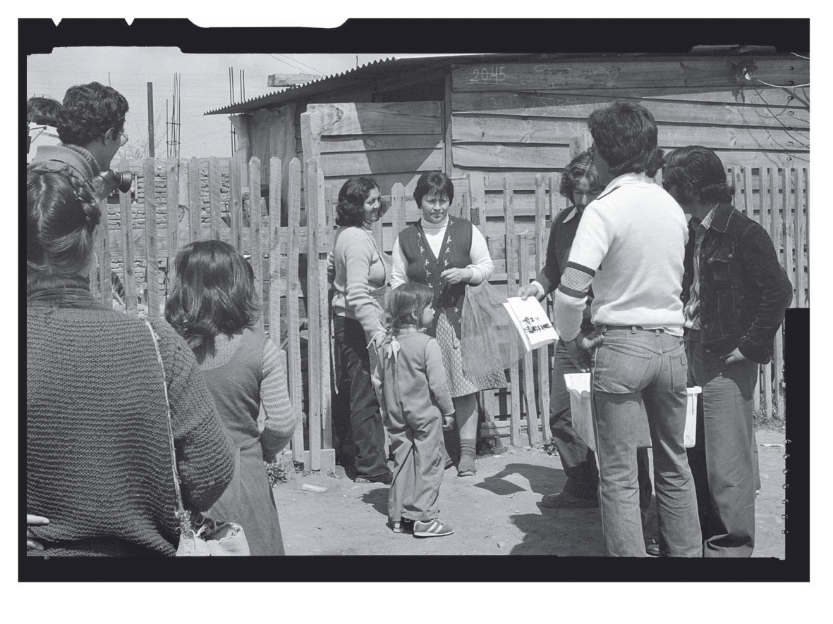 CADA (Colectivo Acciones de Arte), Raúl Zurita, Fernando Balcells, Diamela Eltit, Lotty Rosenfeld, Juan Castillo. So as Not to Die of Hunger in Art (Para No Morir de Hambre en el Arte). 1979