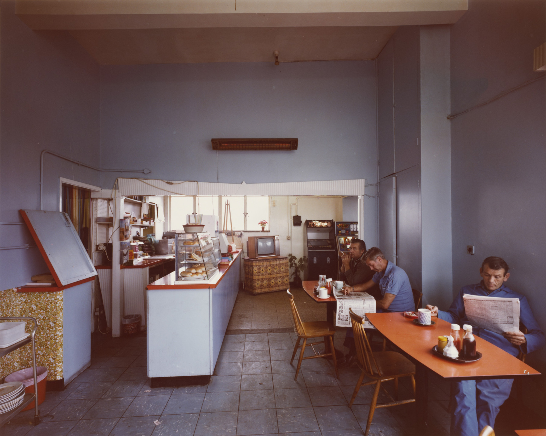 Paul Graham. Interior, John&#39;s Cafe, Sandy, Bedfordshire from the portfolio A1: The Great North Road. April 1981
