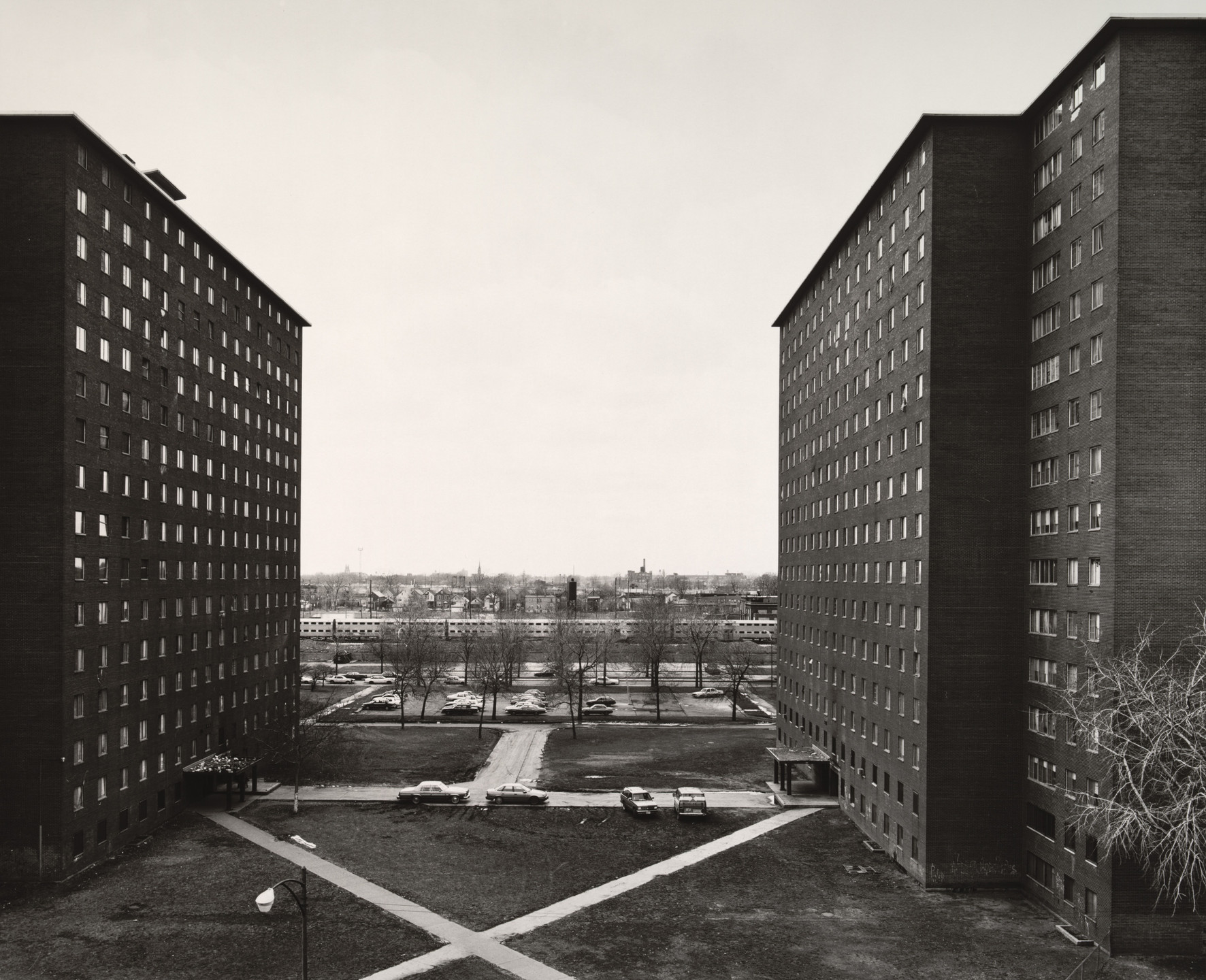 Thomas Struth. South Lake Apartments 3, Chicago. 1990